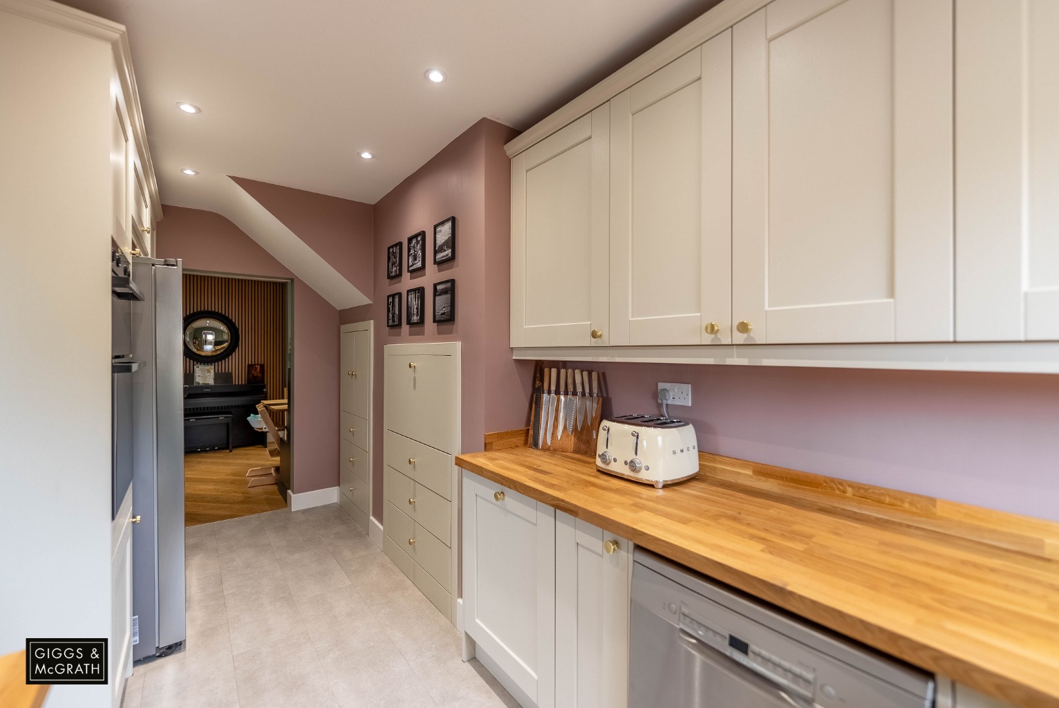 3 bed semi-detached house for sale in Hamerton, Cambridgeshire  - Property Image 6