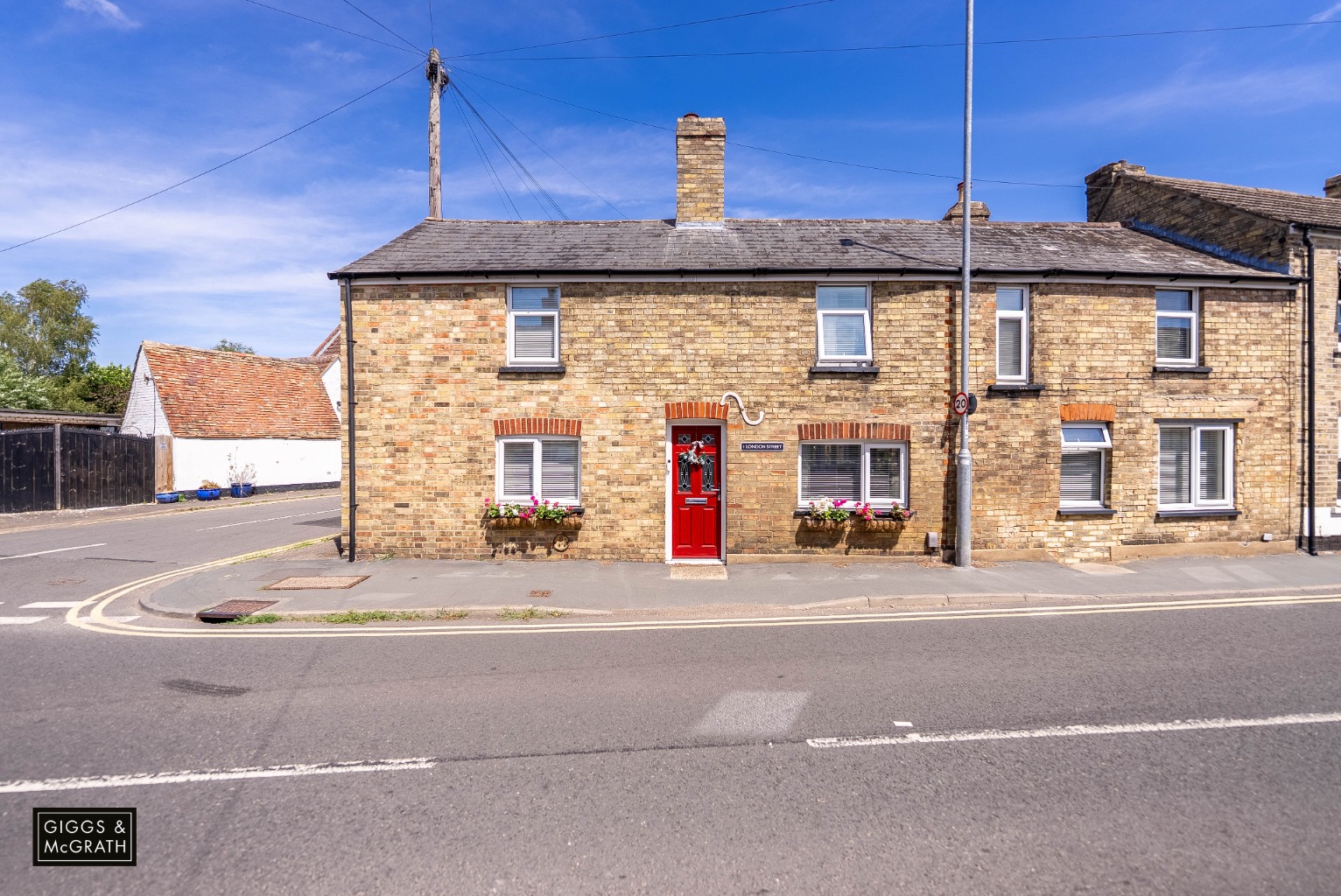 3 bed semi-detached house for sale in London Street, Huntingdon  - Property Image 1