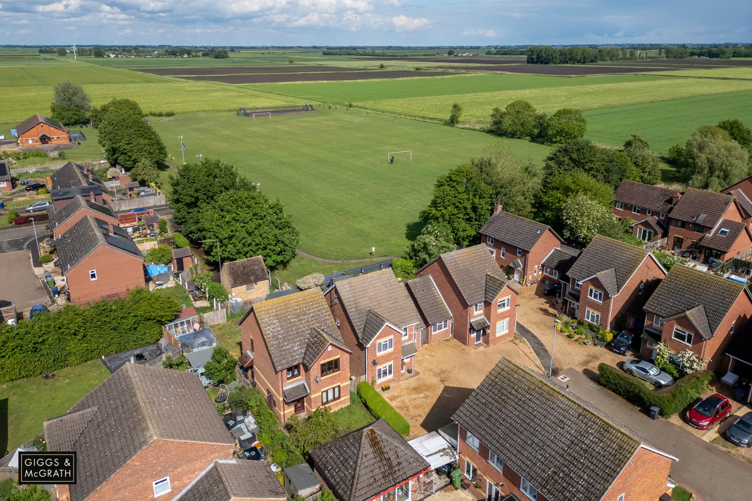 4 bed detached house for sale in Ramsey Mereside, Huntingdon  - Property Image 14