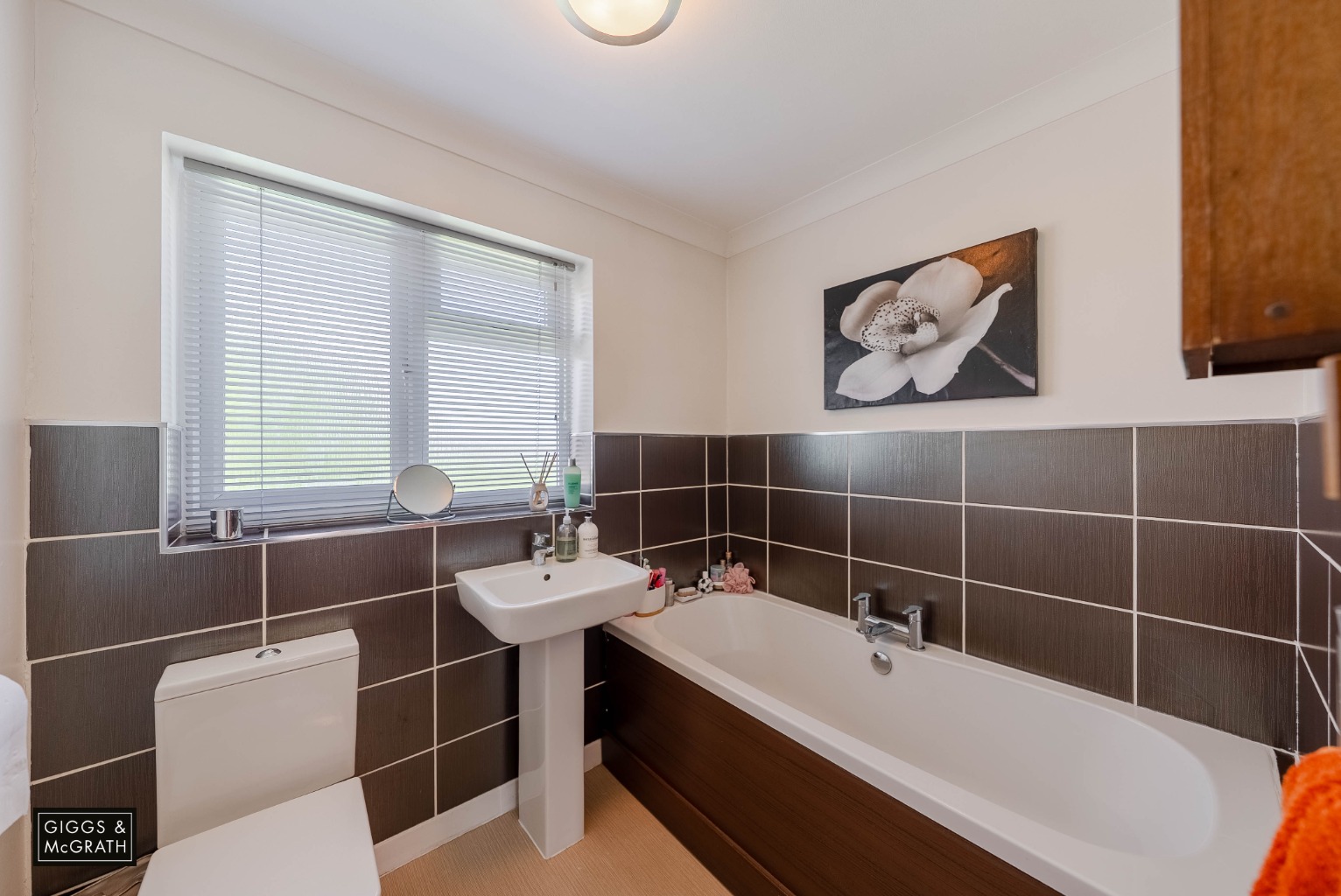 4 bed detached house for sale in Ramsey Mereside, Huntingdon  - Property Image 13