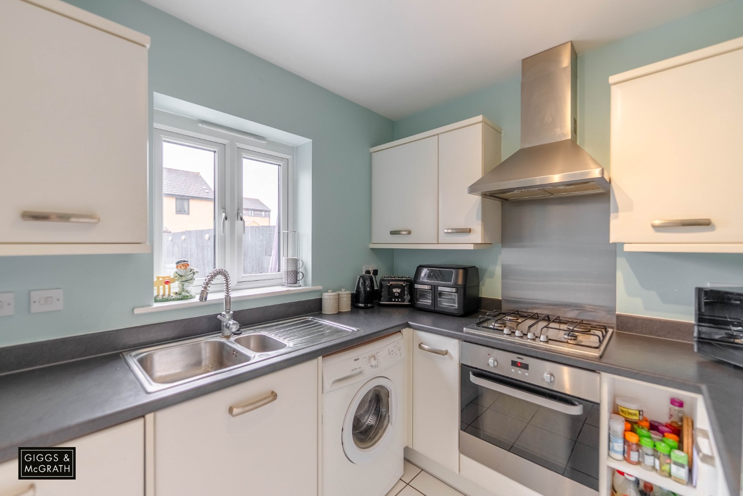 2 bed semi-detached house for sale in Wren Close, St. Ives 4