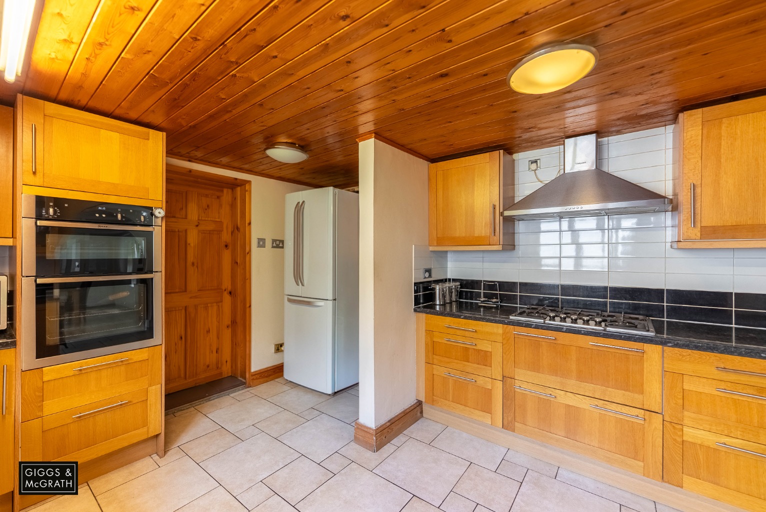 4 bed coach house for sale in High Street, Huntingdon  - Property Image 6