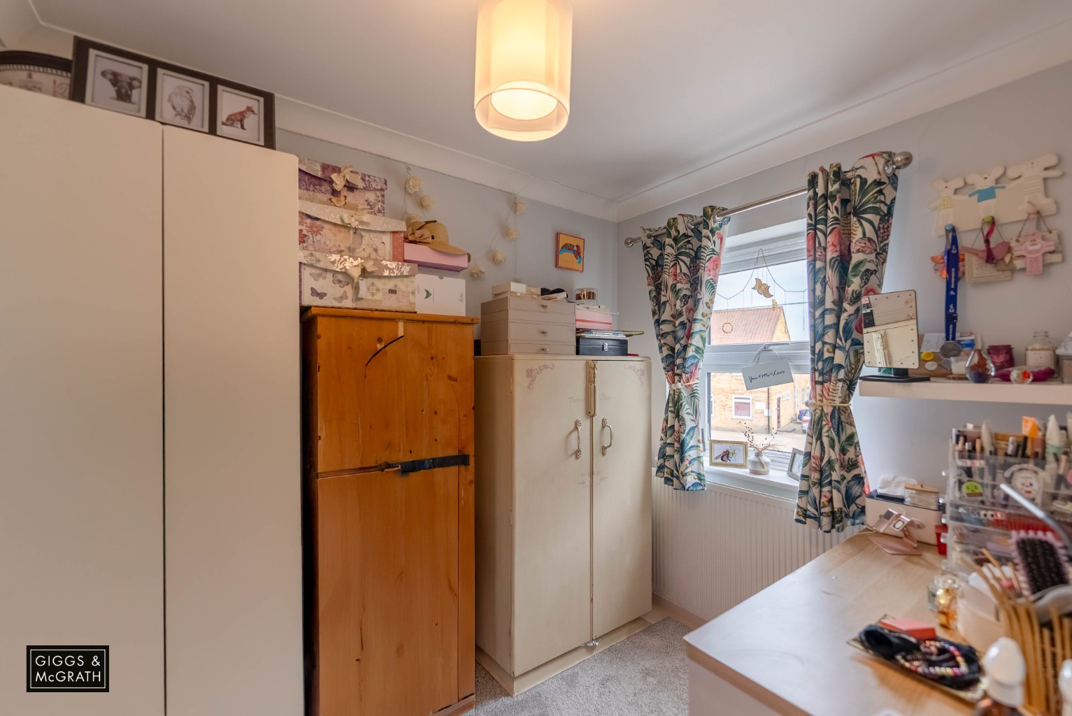 4 bed semi-detached house for sale in Earith, Cambridgeshire  - Property Image 15