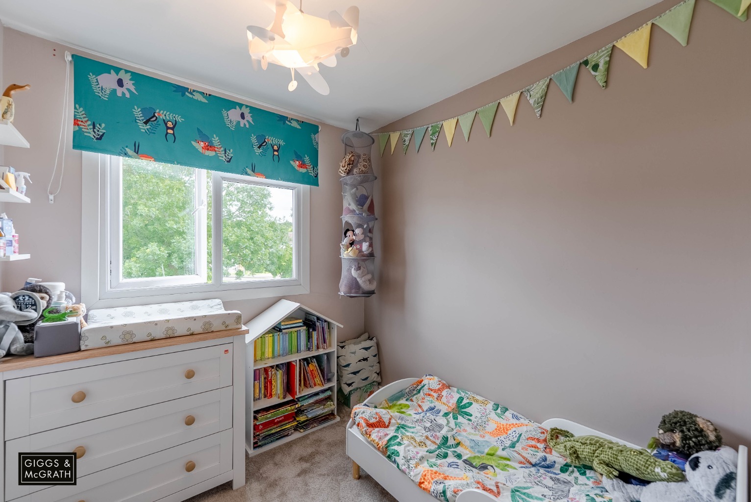 3 bed semi-detached house for sale in Alconbury, Cambridgeshire  - Property Image 13