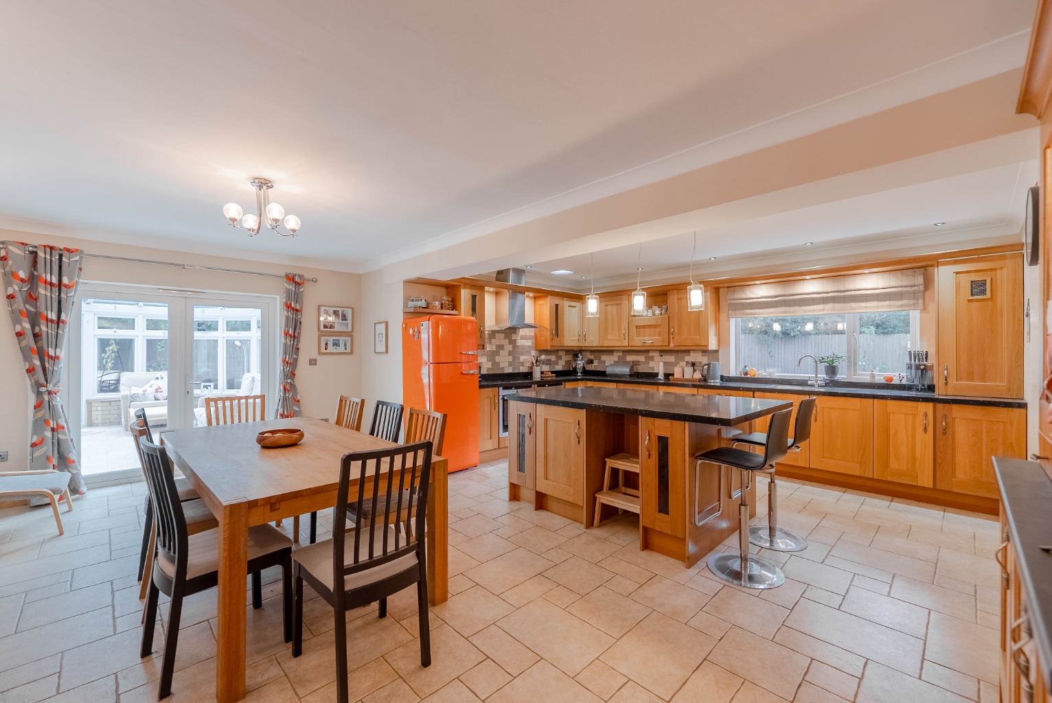 4 bed detached house for sale in Rectory Gardens, Huntingdon  - Property Image 3
