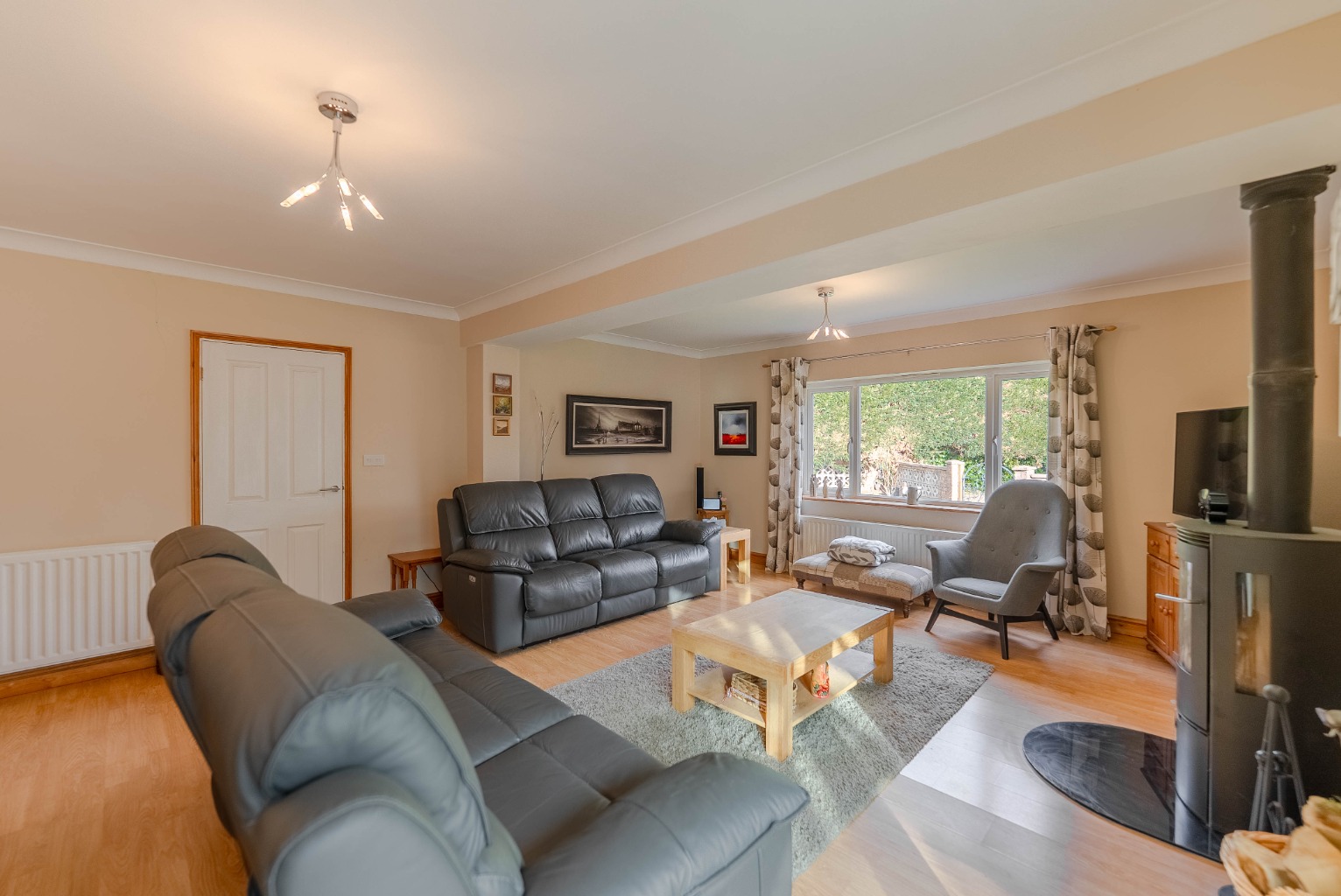 4 bed detached house for sale in Rectory Gardens, Huntingdon  - Property Image 8