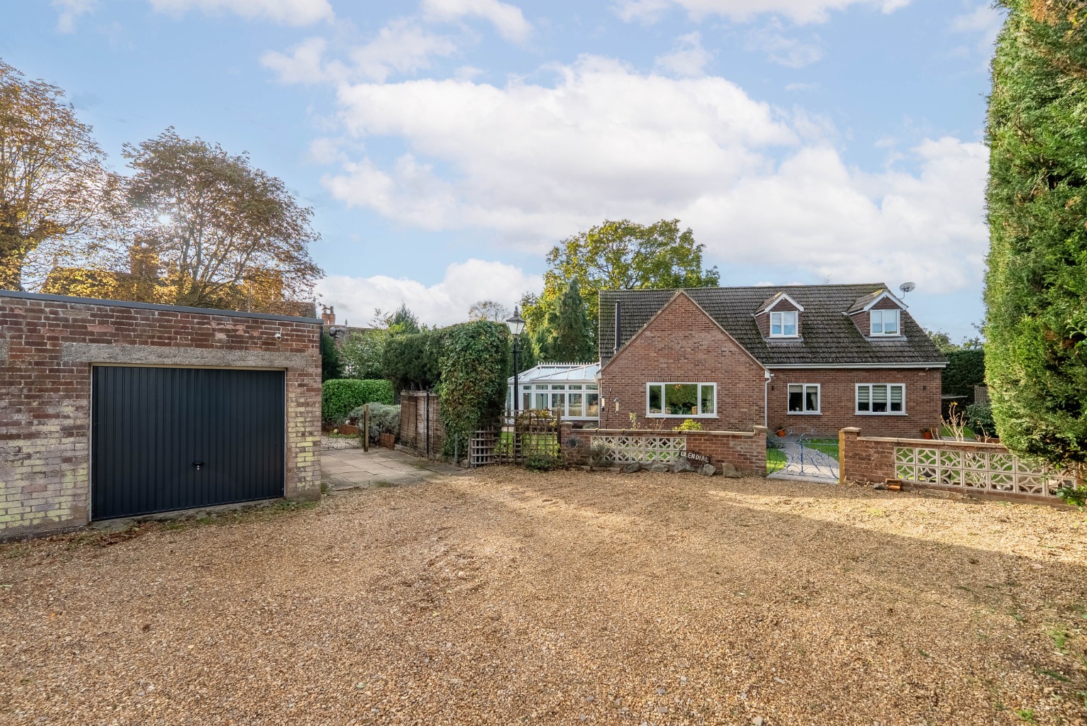 4 bed detached house for sale in Rectory Gardens, Huntingdon 25