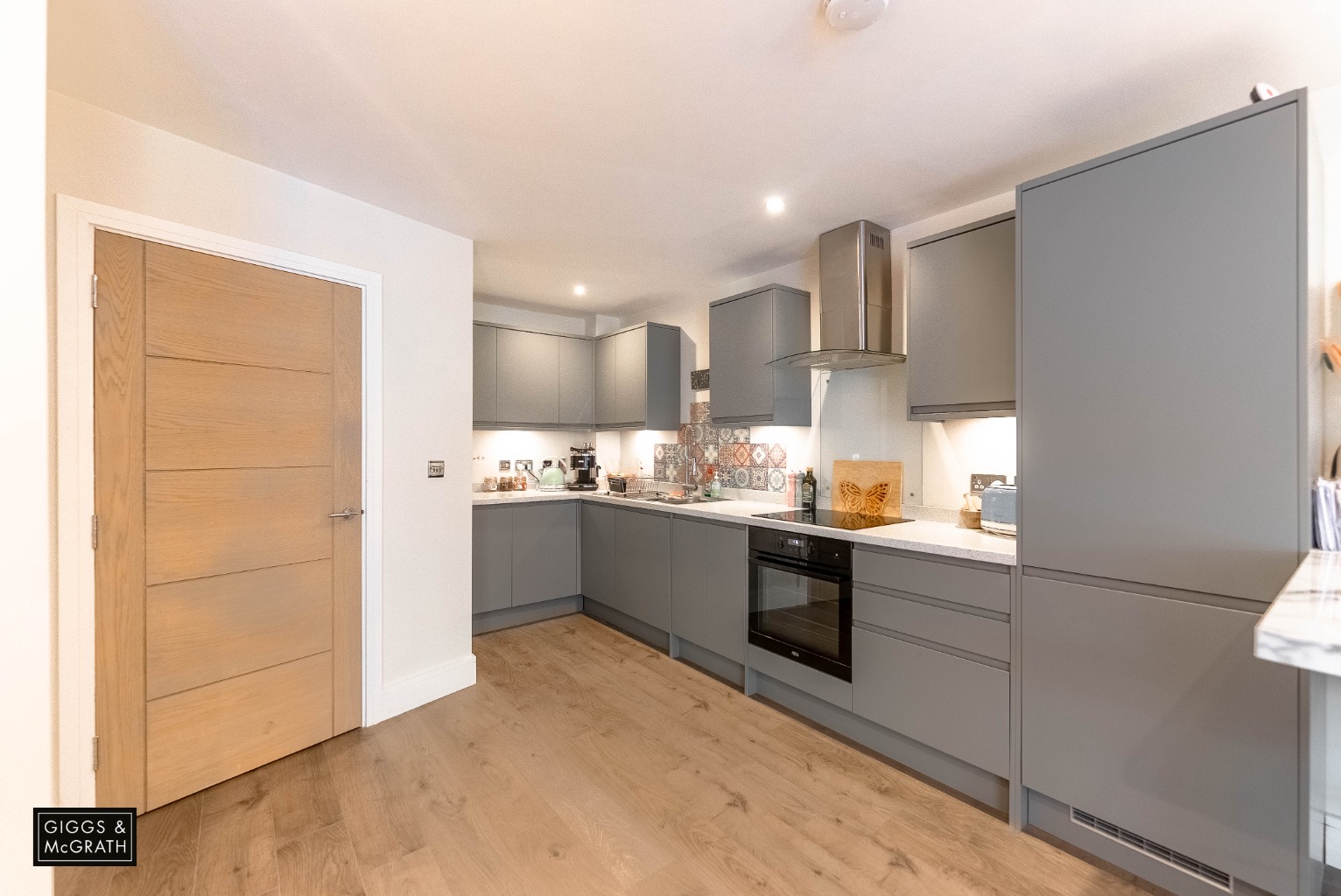 1 bed flat for sale in Ferrars Road, Cambridgeshire  - Property Image 3