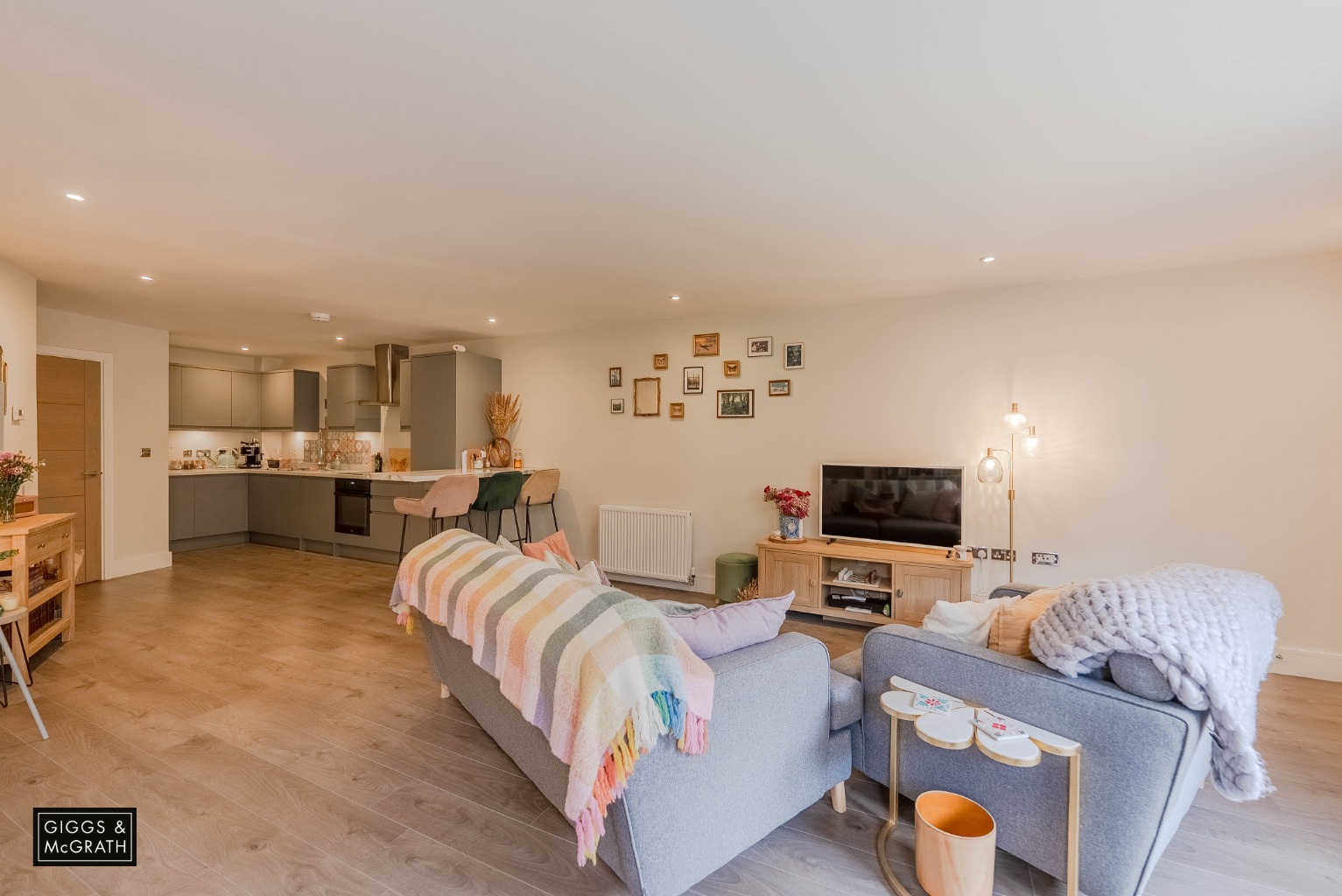 1 bed flat for sale in Ferrars Road, Cambridgeshire 1