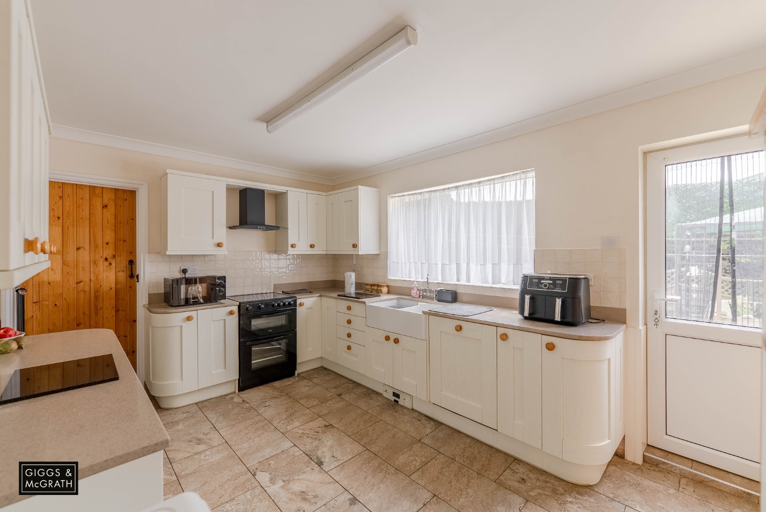 5 bed detached house for sale in The Heath, Huntingdon  - Property Image 6
