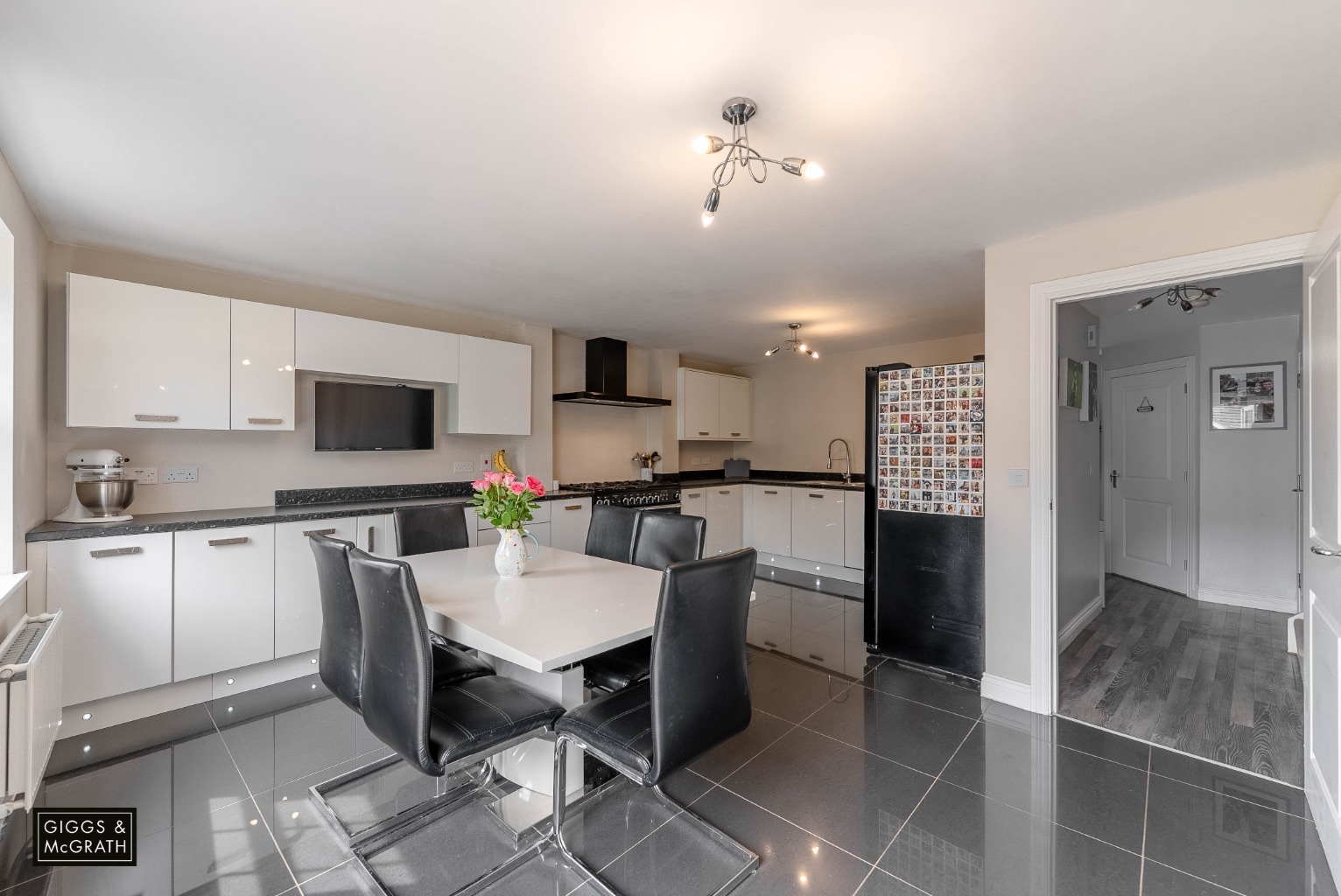 4 bed town house for sale in Papworth Everard, Cambridgeshire  - Property Image 7