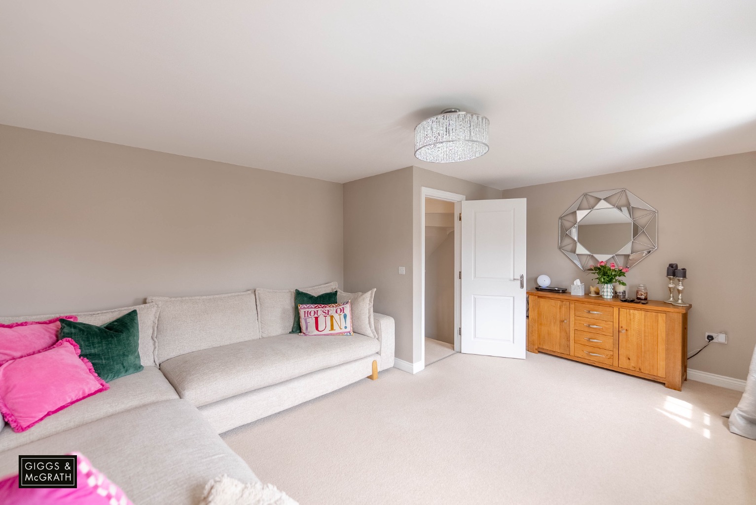 4 bed town house for sale in Papworth Everard, Cambridgeshire  - Property Image 6