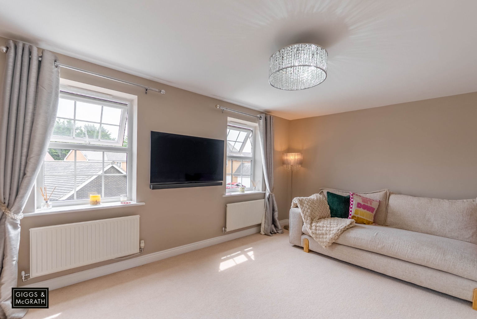 4 bed town house for sale in Papworth Everard, Cambridgeshire  - Property Image 5