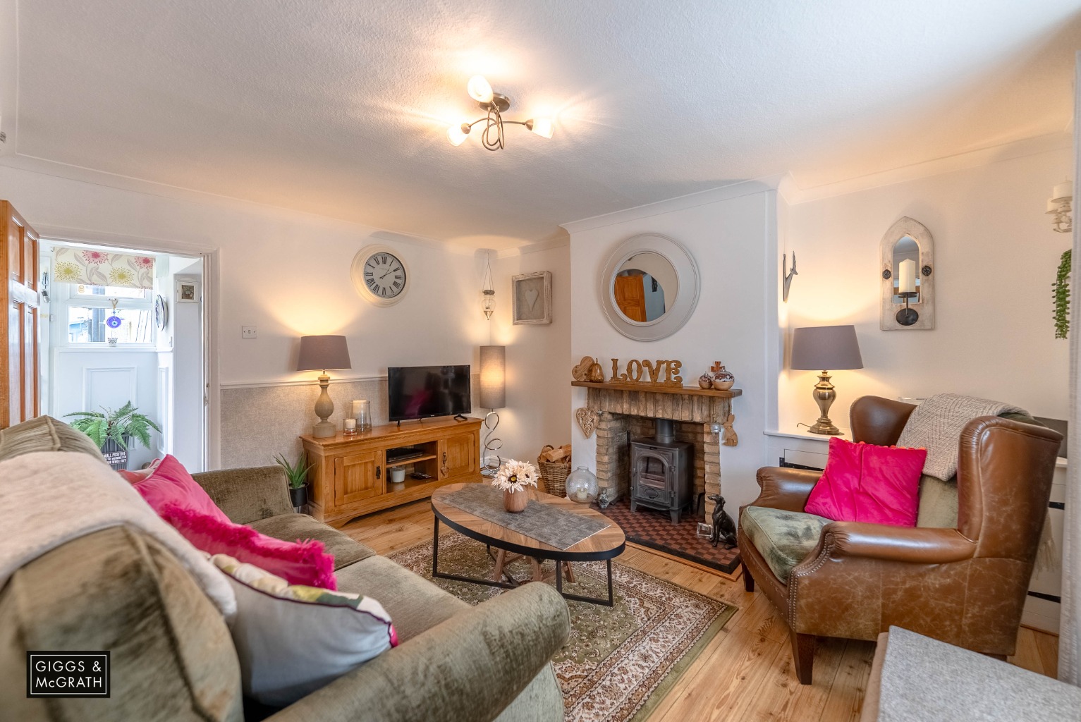3 bed semi-detached house for sale in London Street, Huntingdon  - Property Image 2