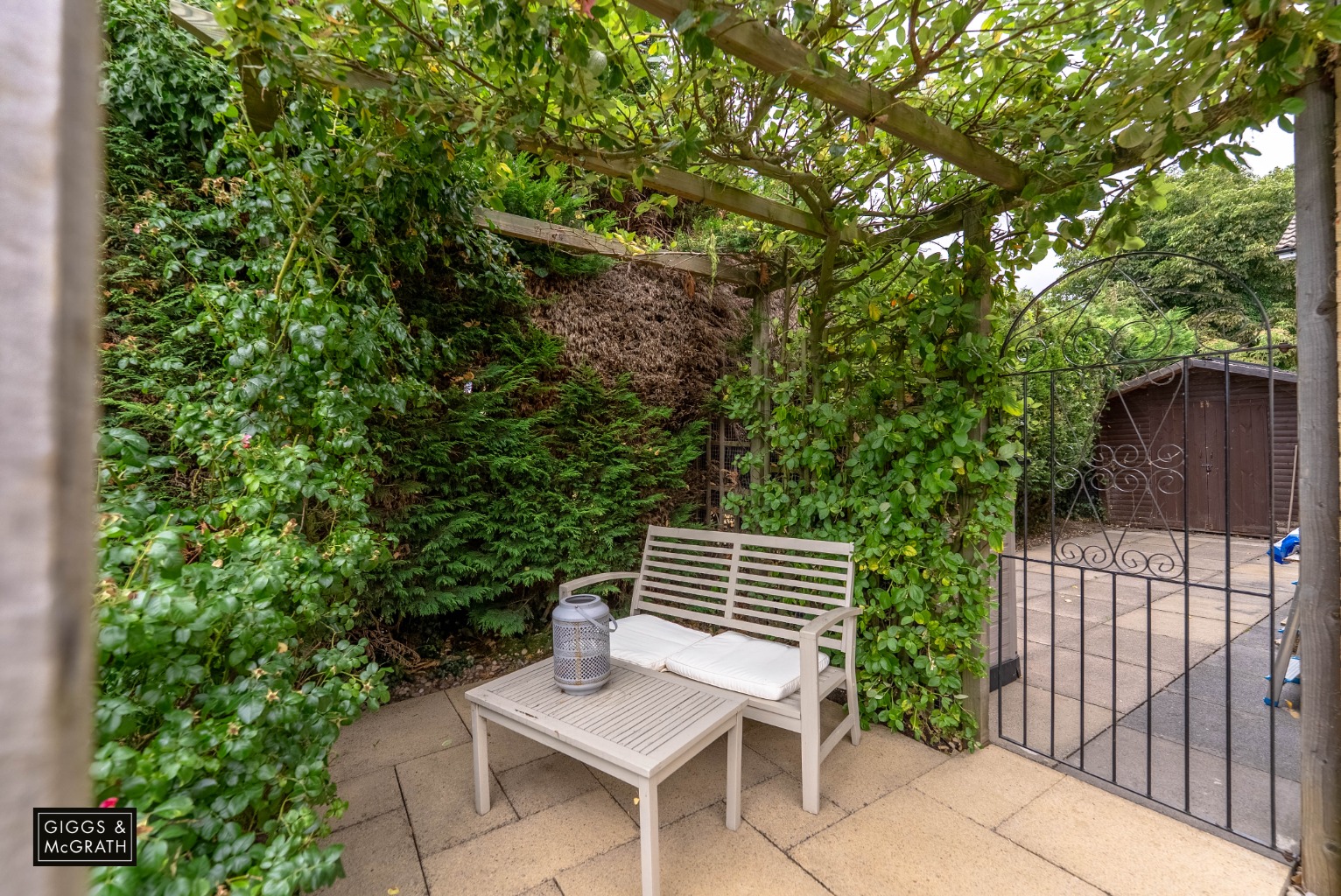 3 bed link detached house for sale in Somersham, Cambridgeshire  - Property Image 16