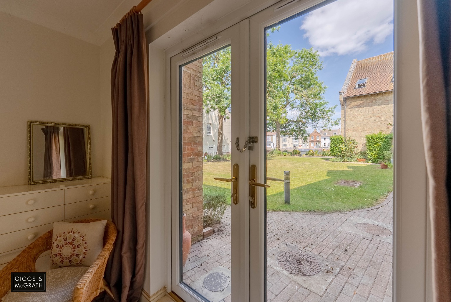 2 bed ground floor flat for sale in Bridgefoot, St. Ives  - Property Image 11