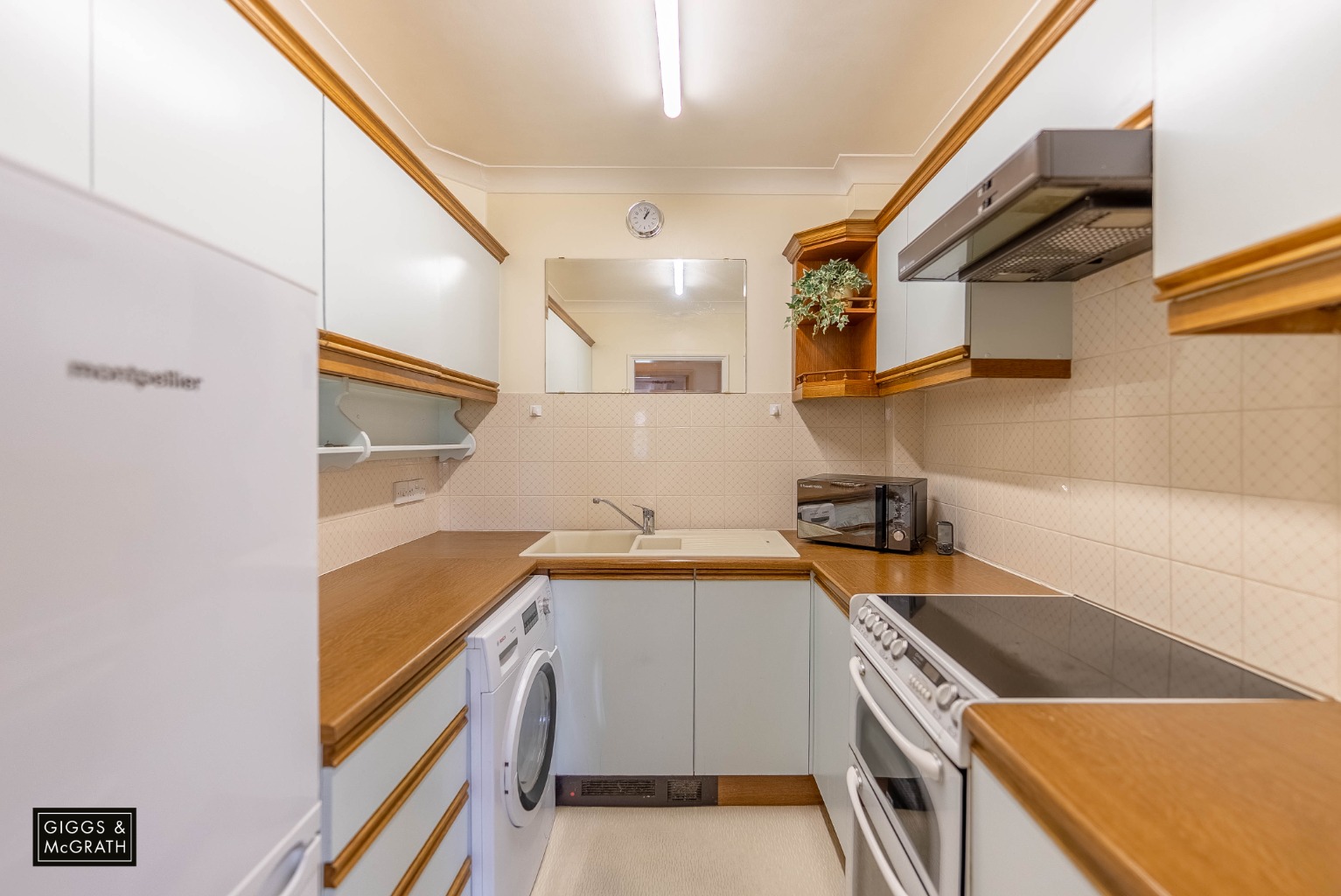 2 bed ground floor flat for sale in Bridgefoot, St. Ives  - Property Image 8