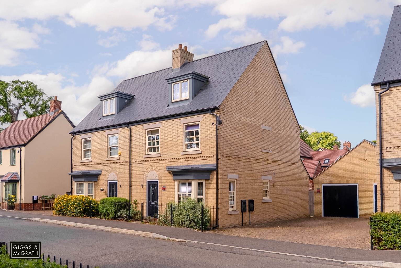 4 bed semi-detached house for sale in Brampton, Cambridgeshire  - Property Image 1