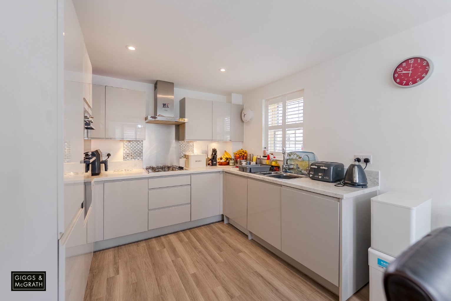 4 bed semi-detached house for sale in Brampton, Cambridgeshire  - Property Image 3