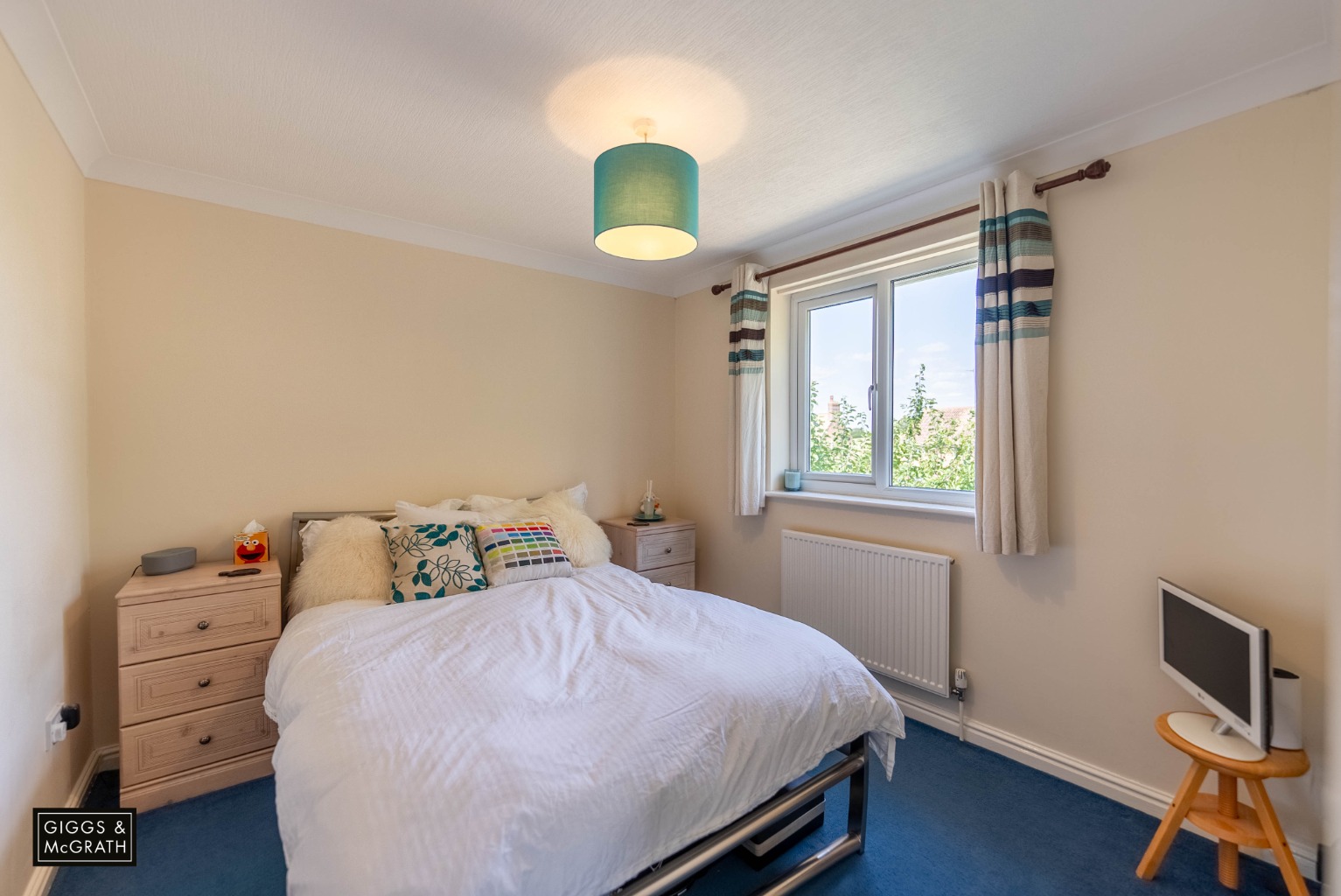 3 bed detached house for sale in Alconbury, Cambridgeshire  - Property Image 13