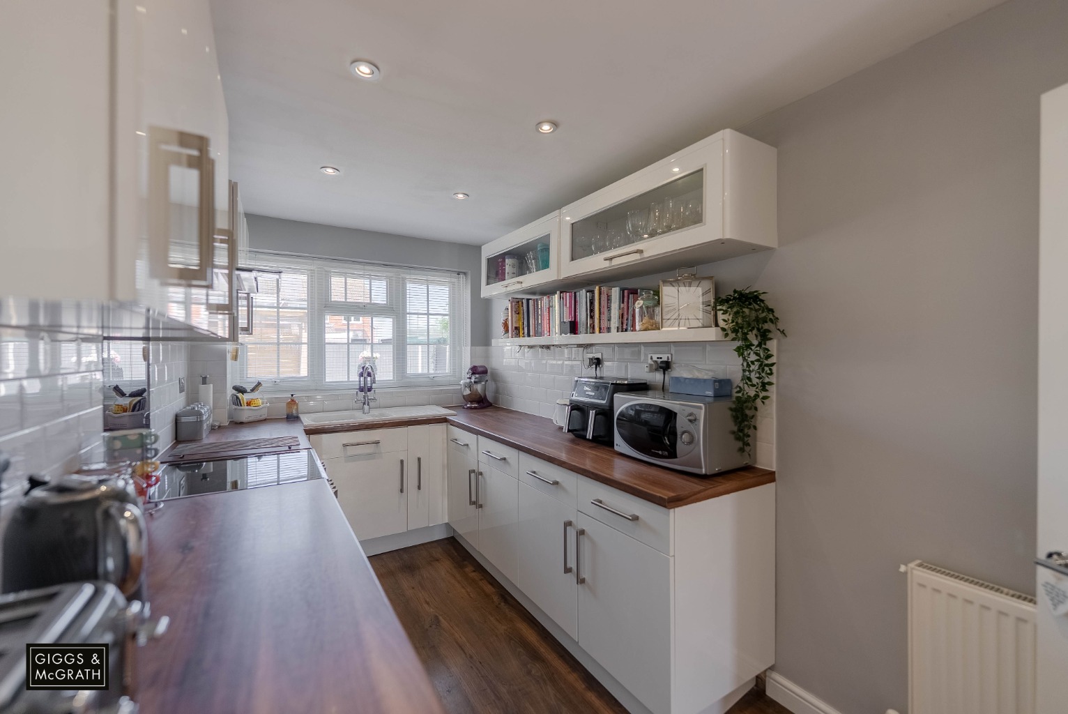 3 bed semi-detached house for sale in Sawtry, Cambridgeshire  - Property Image 6