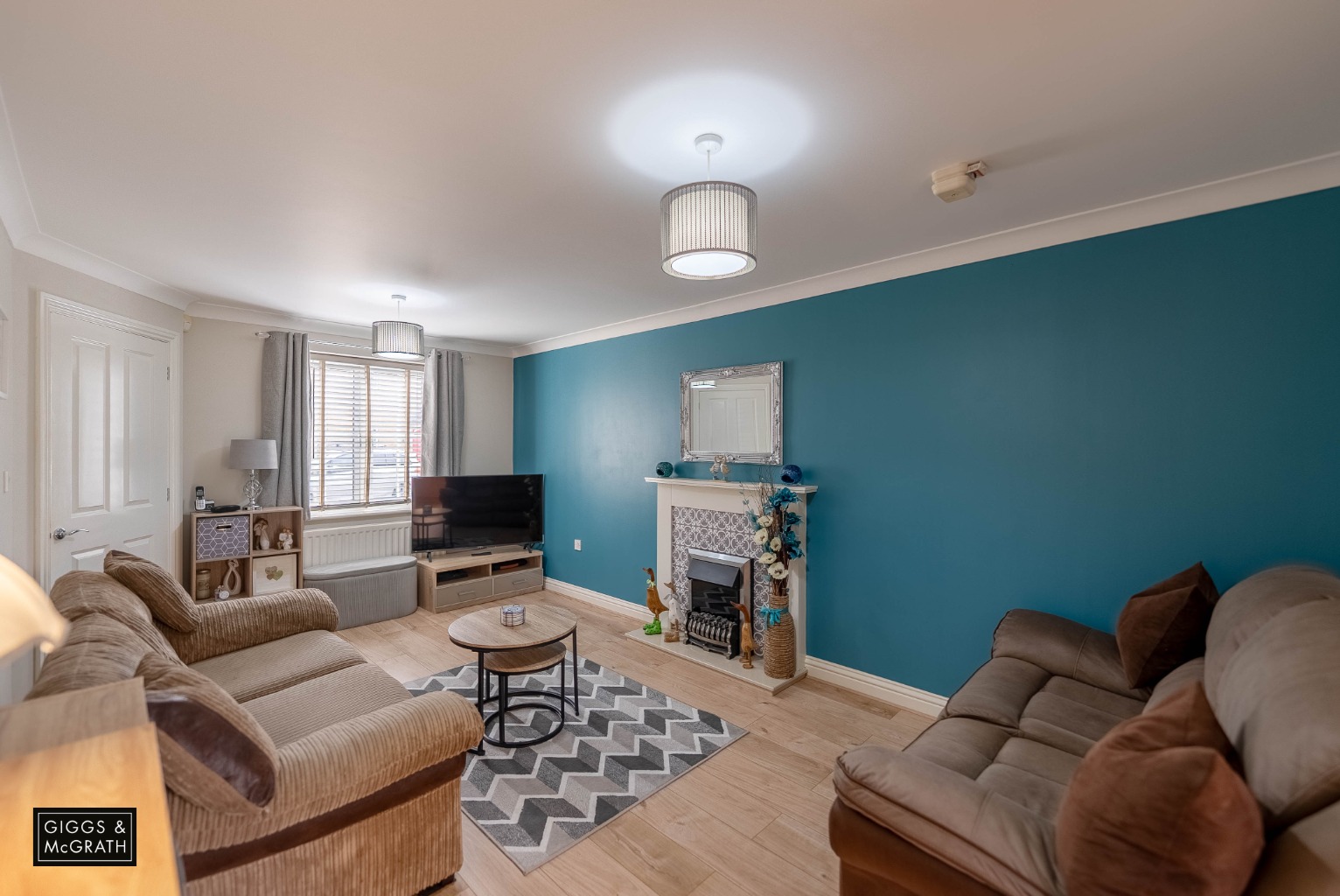 3 bed end of terrace house for sale in Covent Garden, Cambridgeshire 3