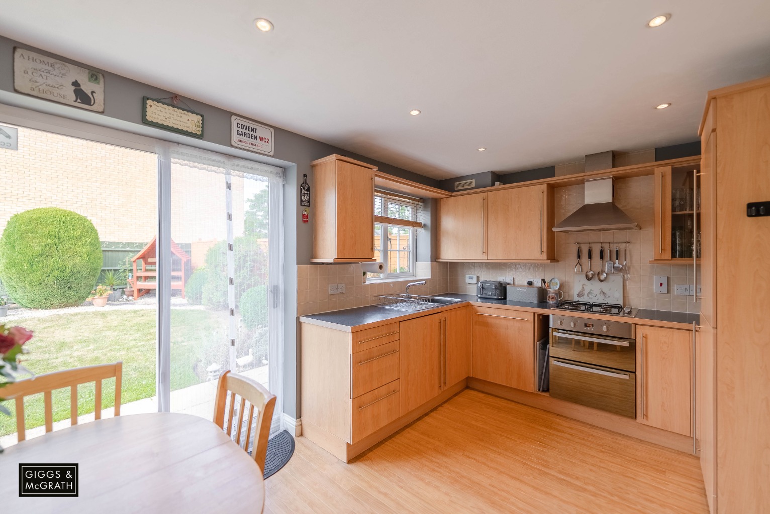 3 bed end of terrace house for sale in Willingham, Cambridgeshire  - Property Image 5