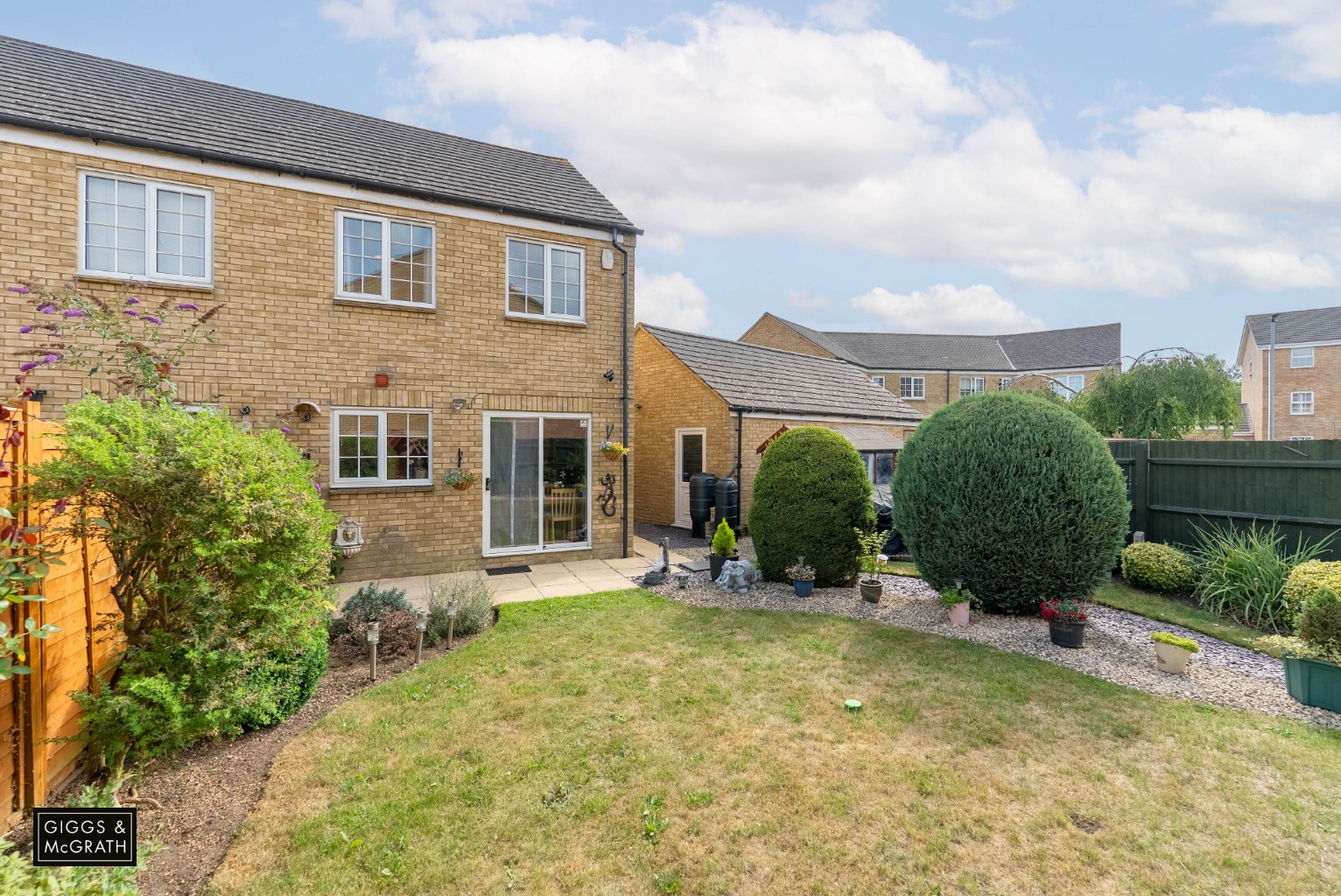 3 bed end of terrace house for sale in Covent Garden, Cambridgeshire 14