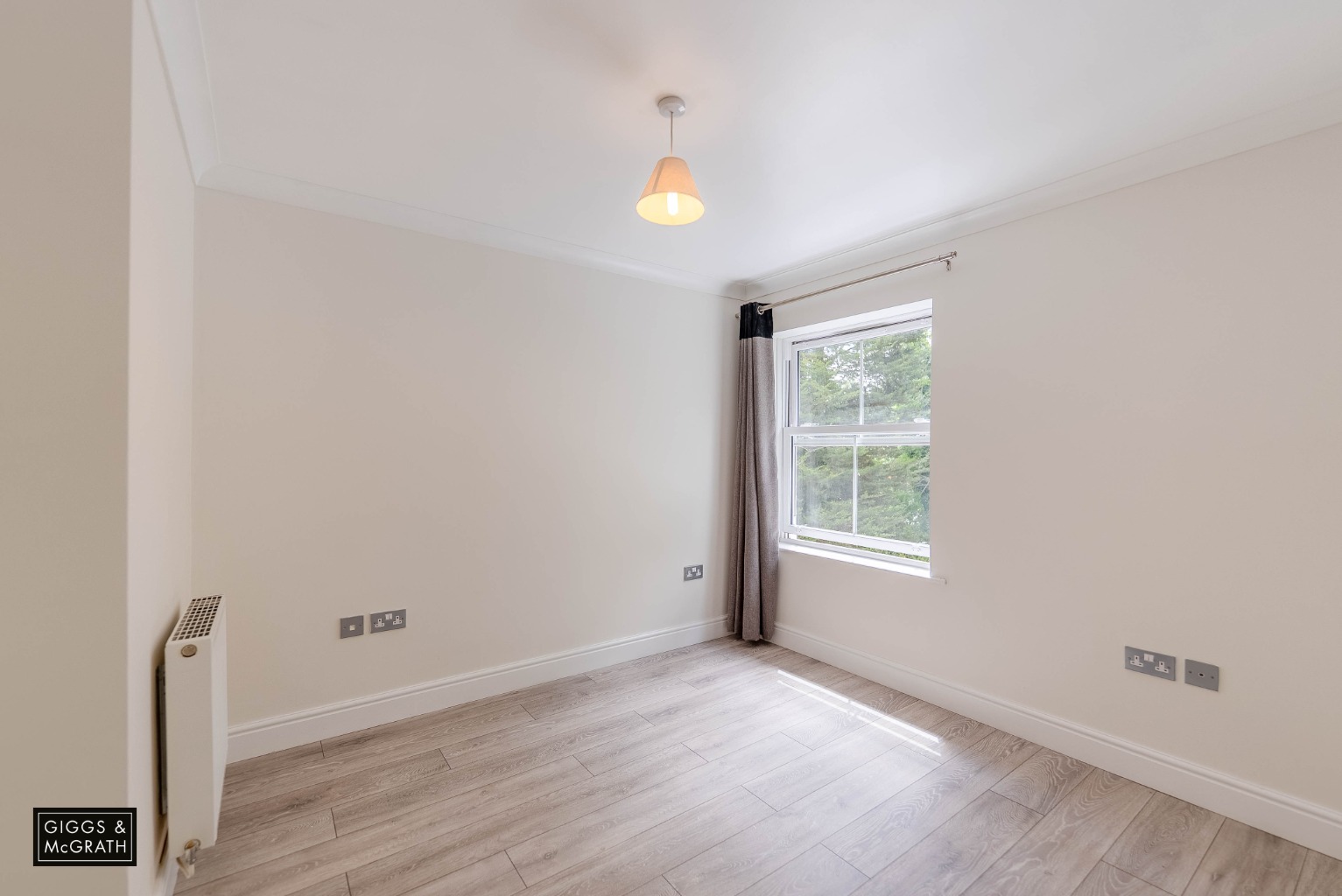 1 bed flat for sale in London Road, Cambridgeshire  - Property Image 4