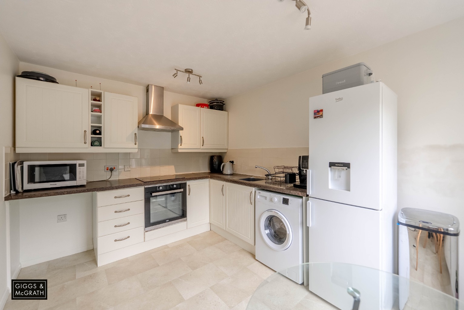 2 bed ground floor flat for sale in Limes Park Road, Cambridgeshire 2