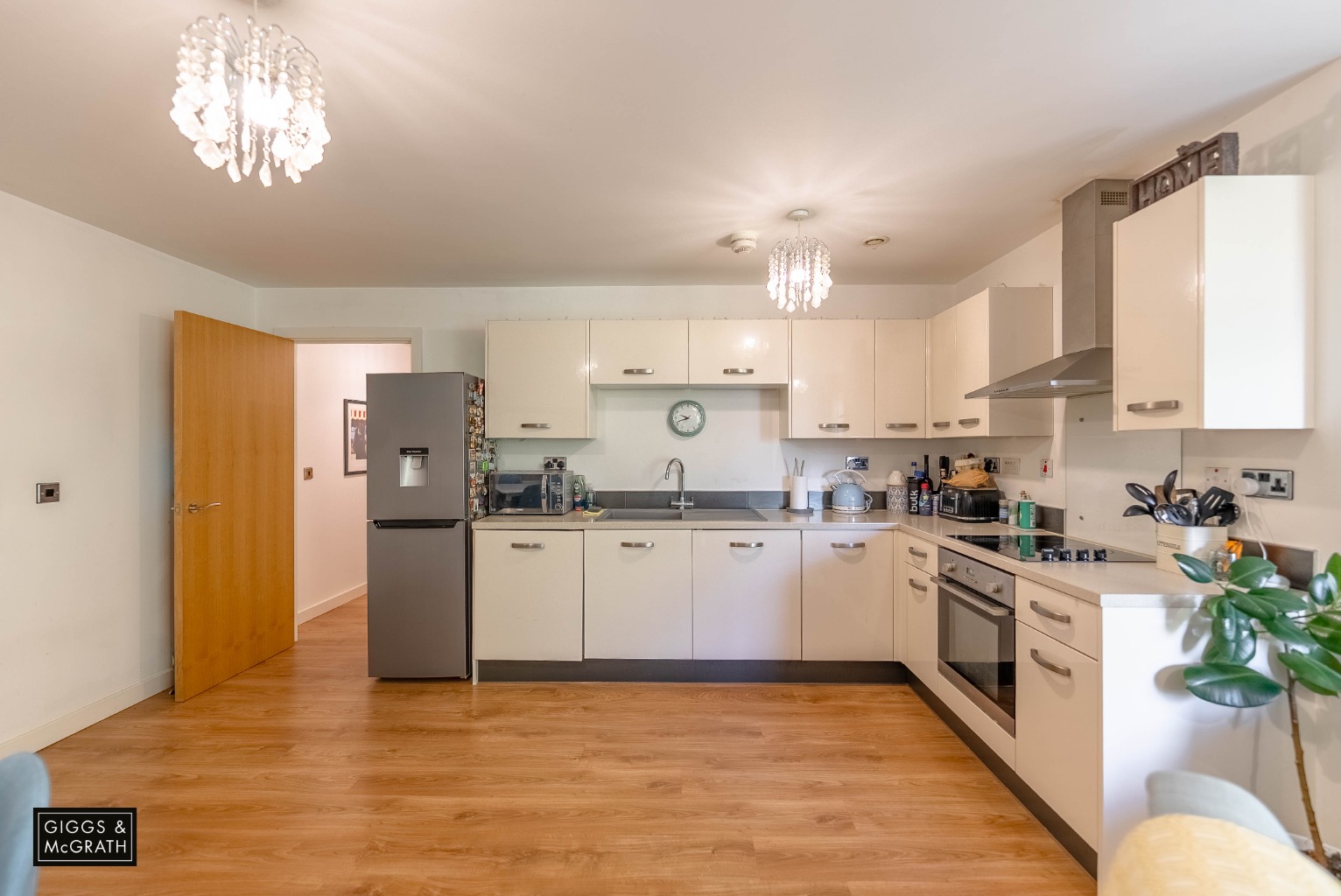 2 bed flat for sale in Princes Street, Cambridgeshire  - Property Image 6