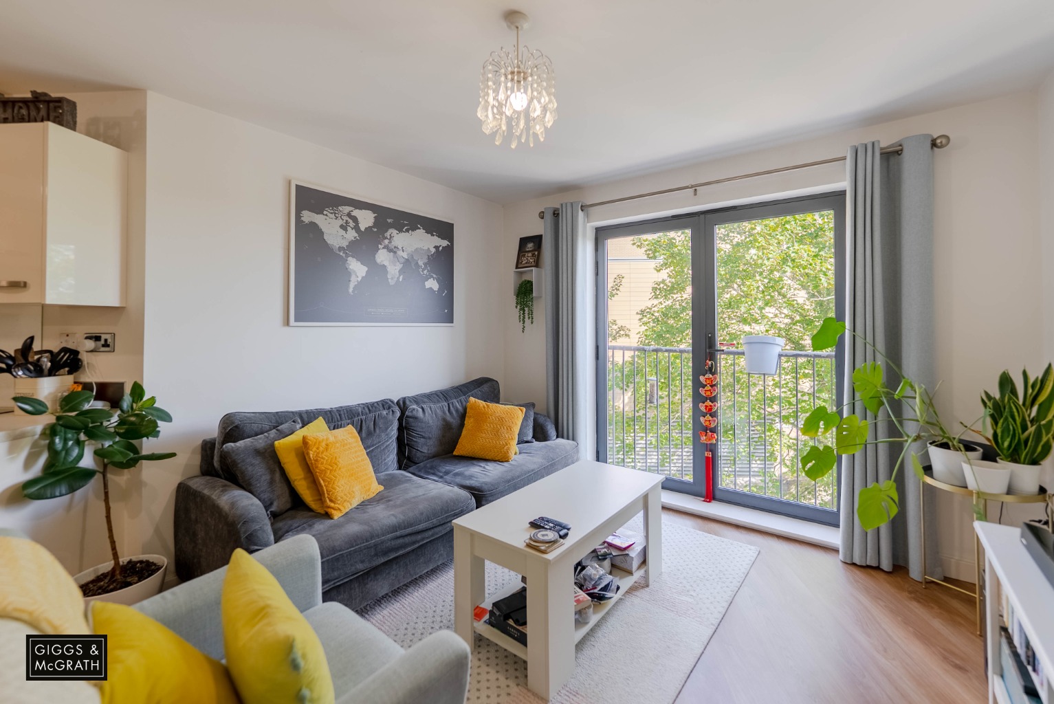 2 bed flat for sale in Princes Street, Cambridgeshire  - Property Image 3