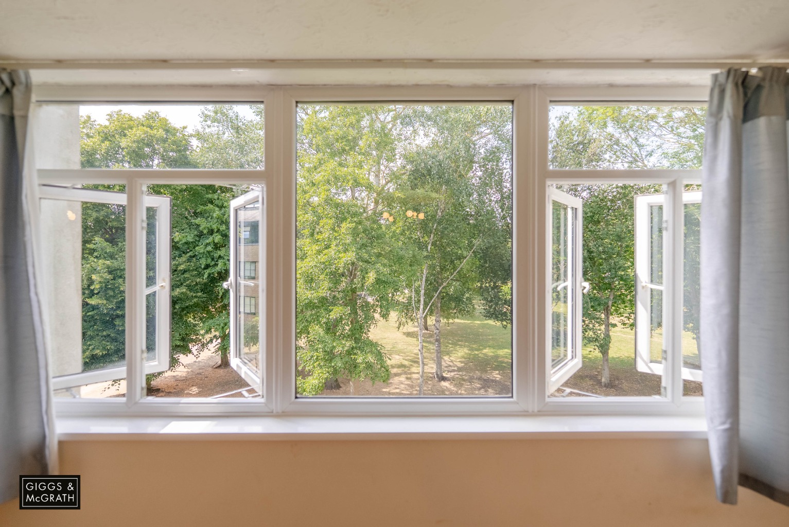 2 bed maisonette for sale in Parkside, Huntingdon 11