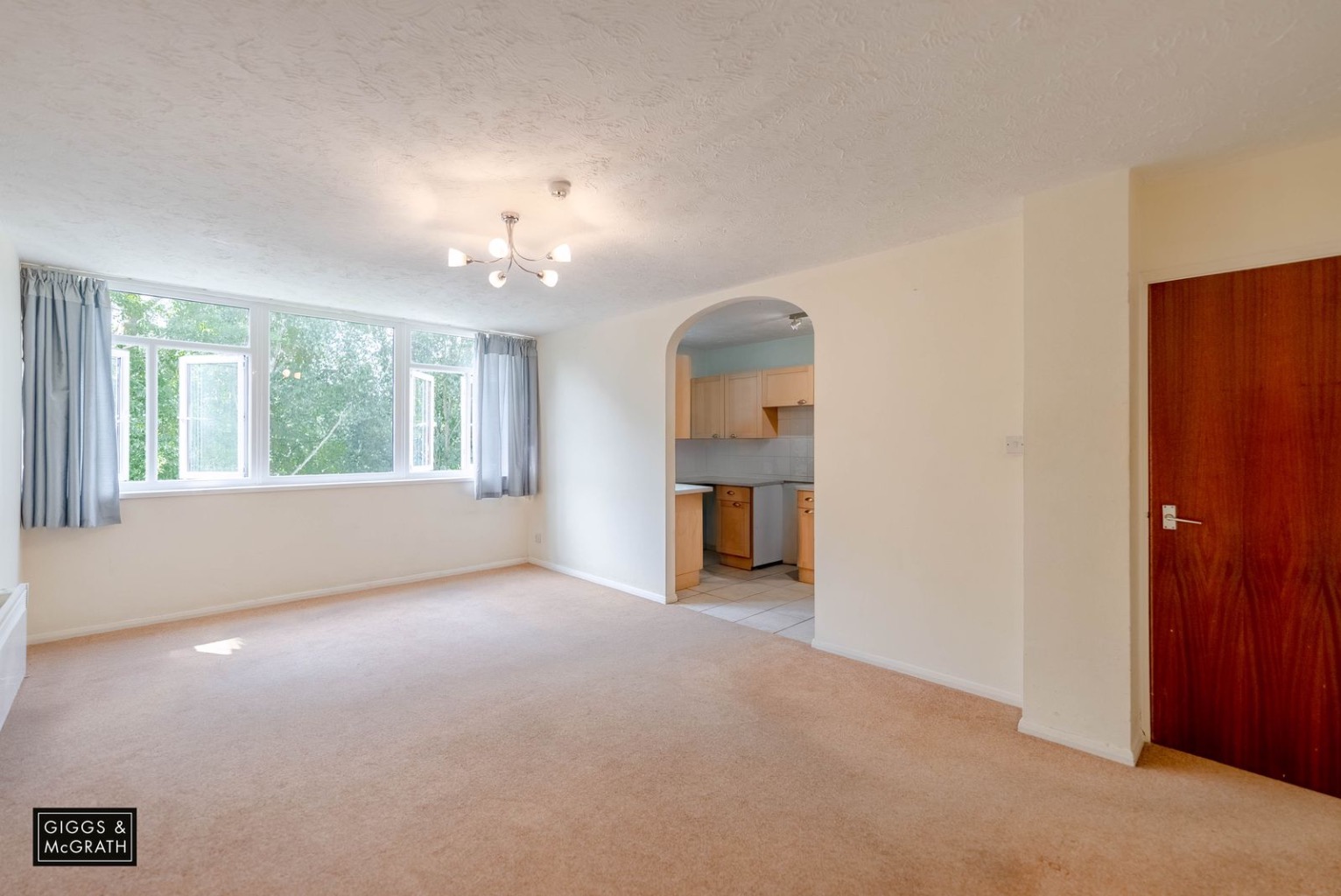 2 bed maisonette for sale in Grammar School Walk, Huntingdon  - Property Image 3