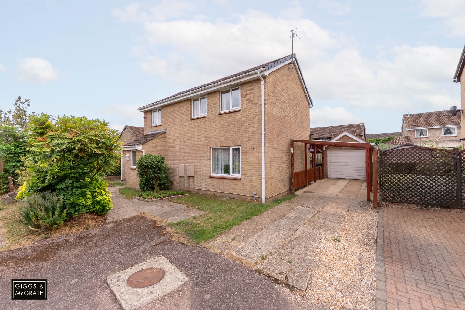 5 bed detached house for sale in Bar Hill, Cambridge  - Property Image 1