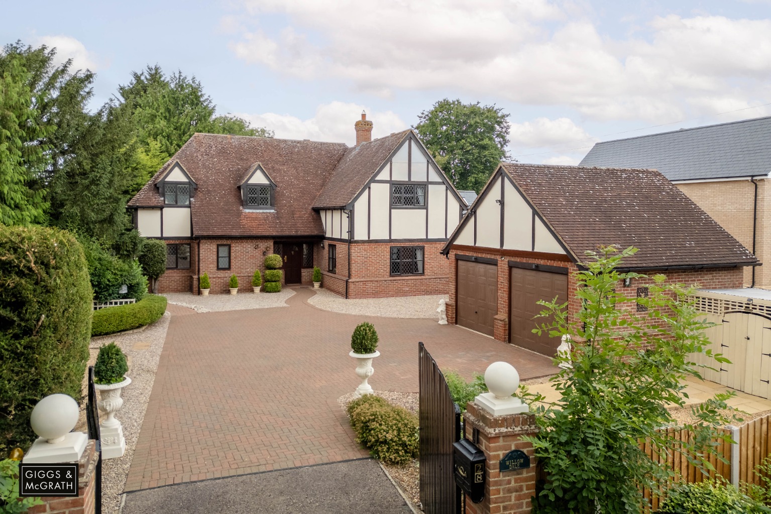 5 bed detached house for sale in North Road, Huntingdon, PE28