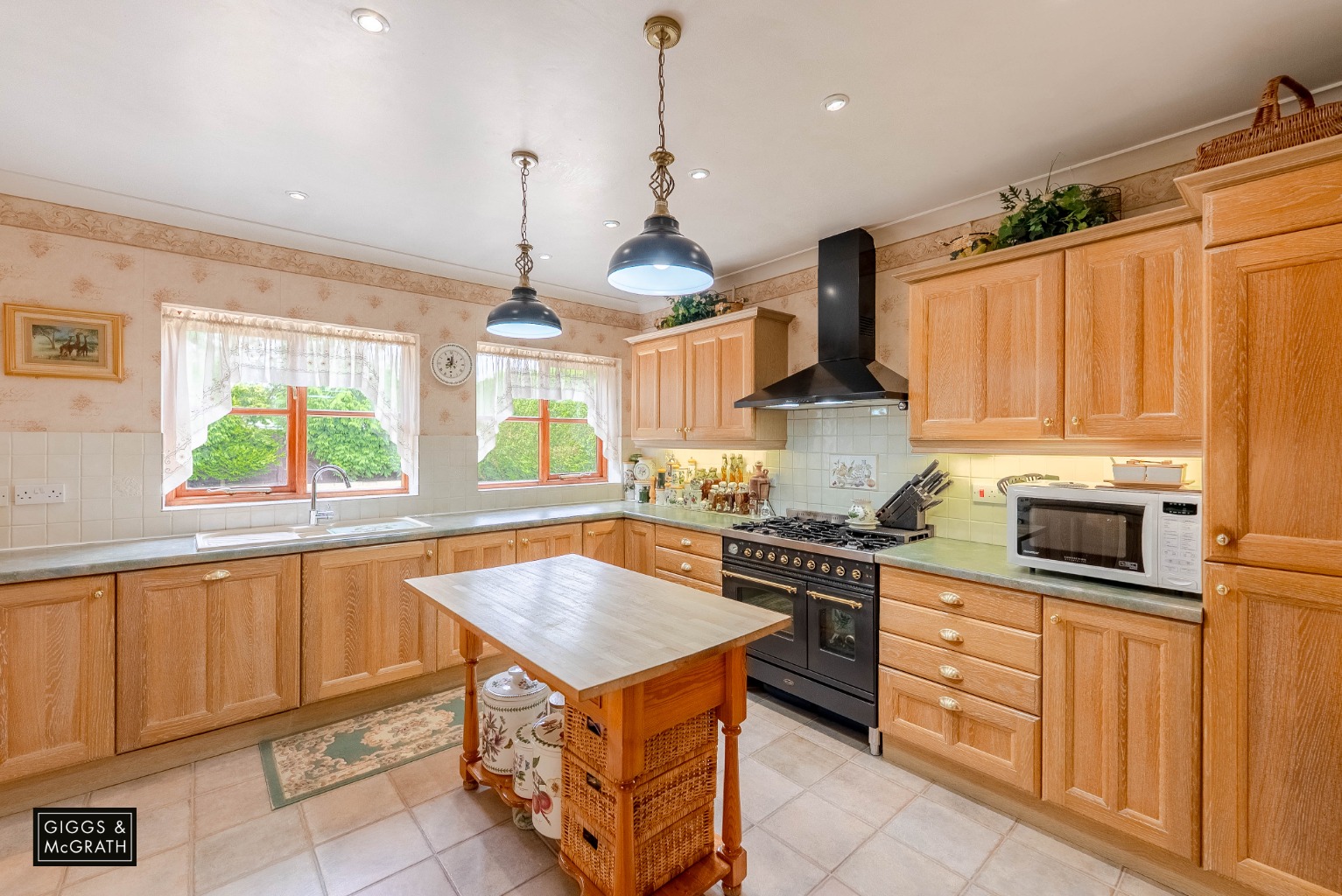 5 bed detached house for sale in North Road, Huntingdon  - Property Image 3