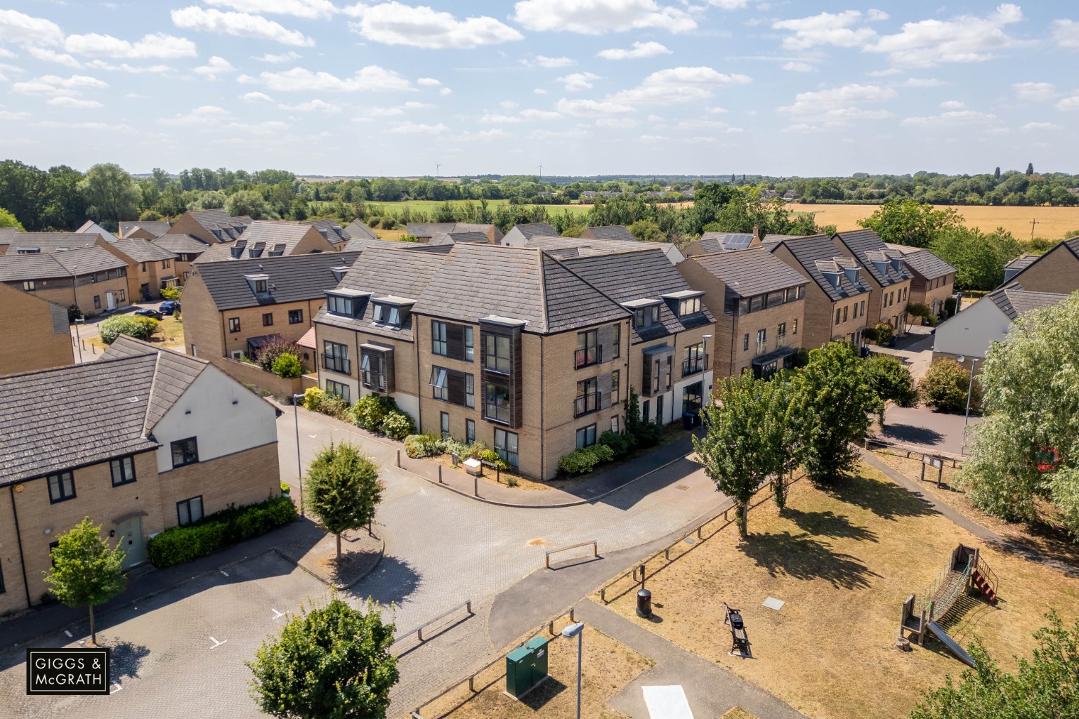 2 bed flat for sale in Dunnock Way, St. Ives  - Property Image 1