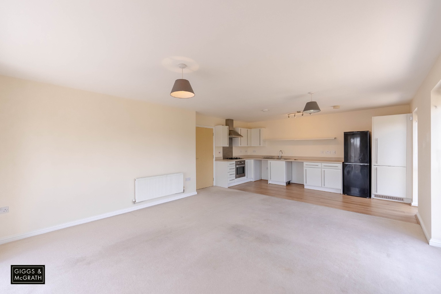 2 bed flat for sale in Dunnock Way, St. Ives 3