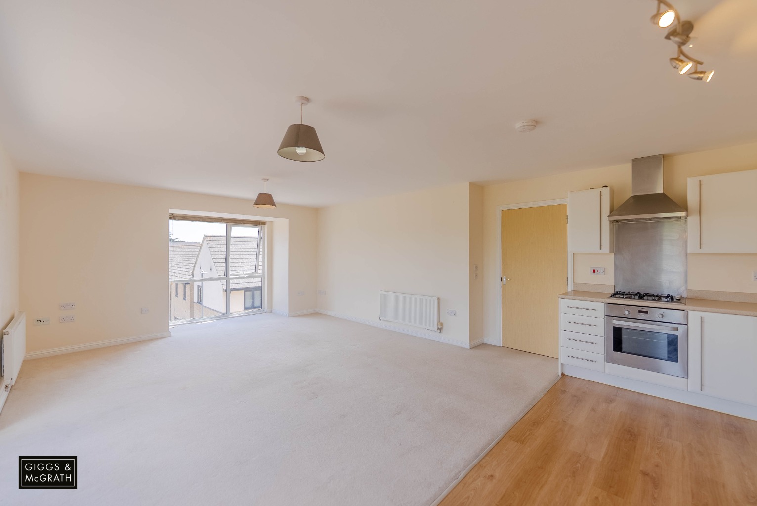 2 bed flat for sale in Dunnock Way, St. Ives  - Property Image 7