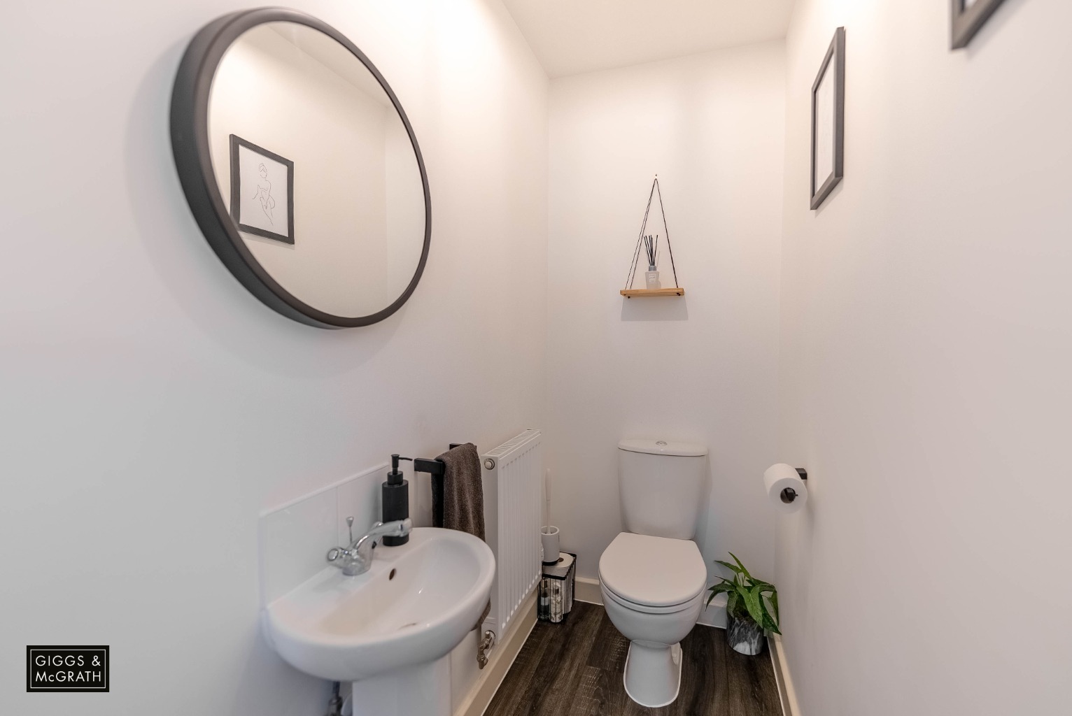 2 bed end of terrace house for sale in Crest Drive, Cambridgeshire 7