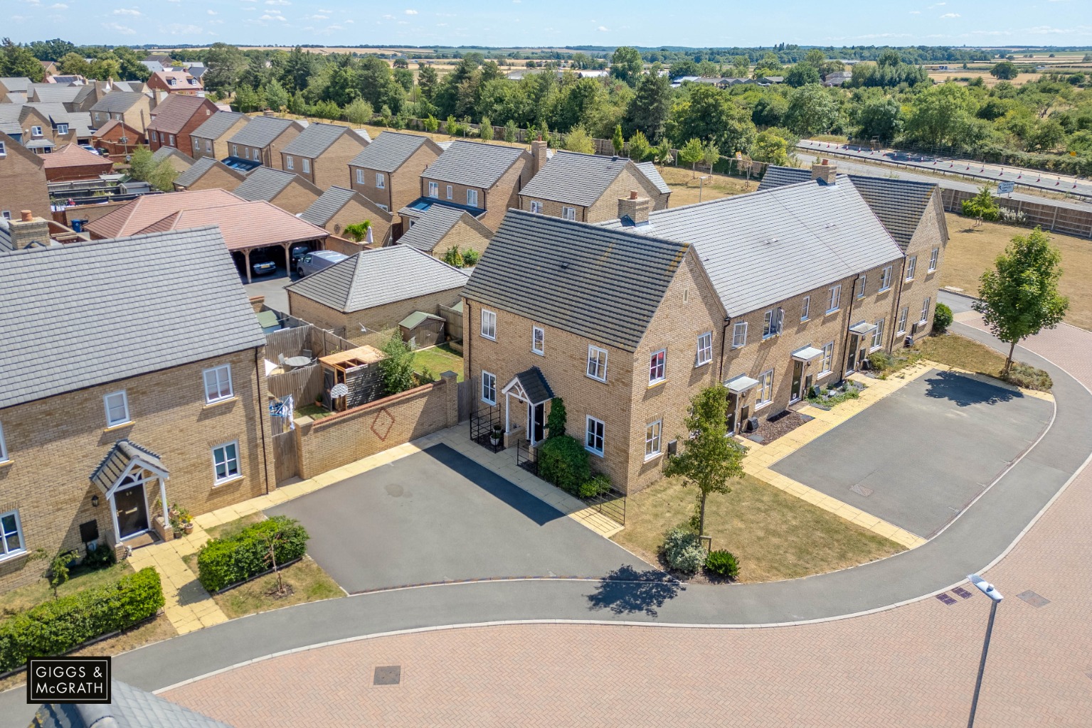 2 bed end of terrace house for sale in Fenstanton, Cambridgeshire  - Property Image 14