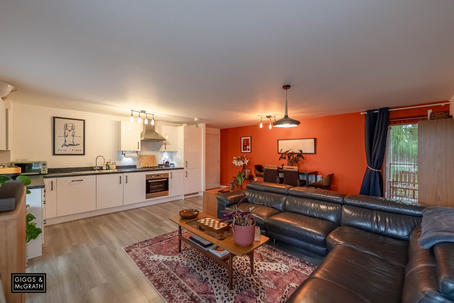 2 bed ground floor flat for sale in Papworth Everard, Cambridgeshire  - Property Image 5