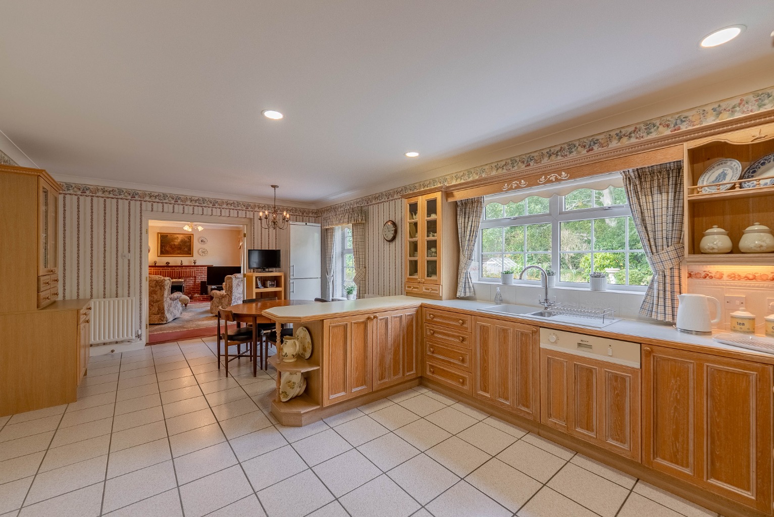 4 bed detached house for sale in Dartmoor Drive, Huntingdon  - Property Image 3