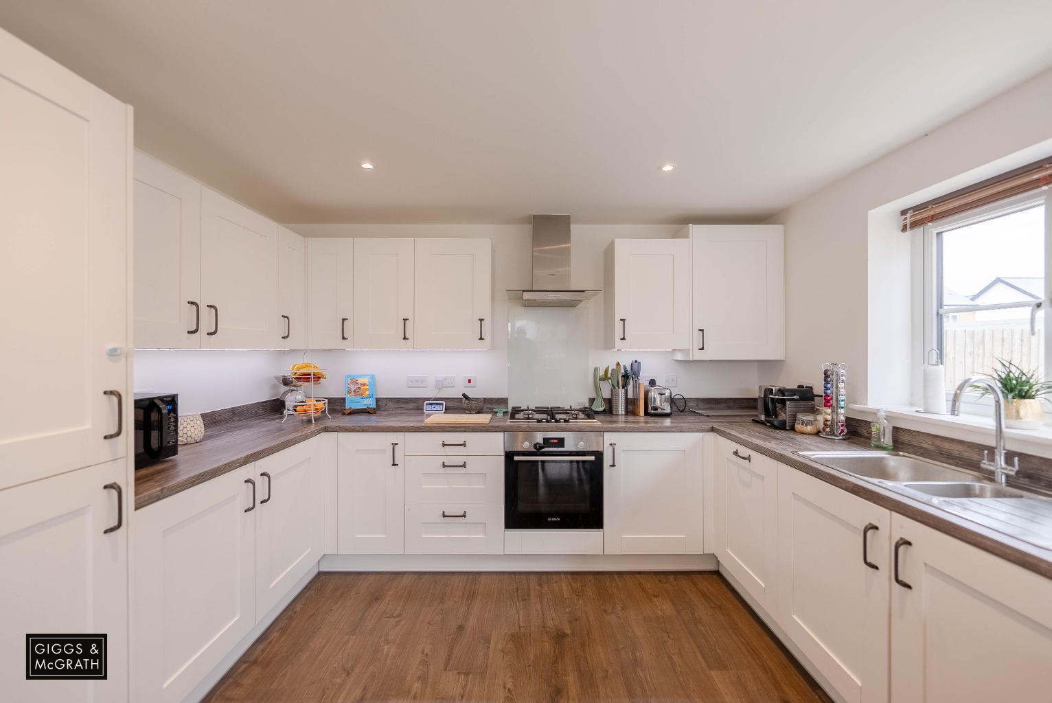 3 bed detached house for sale in Peacock Drive, Huntingdon 5