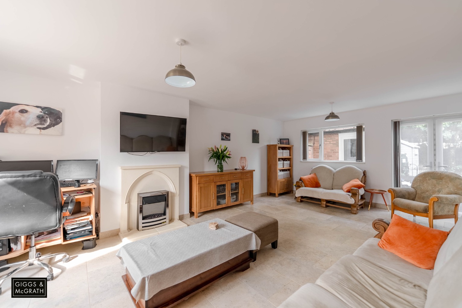 4 bed semi-detached house for sale in Abbots Close, Huntingdon  - Property Image 5