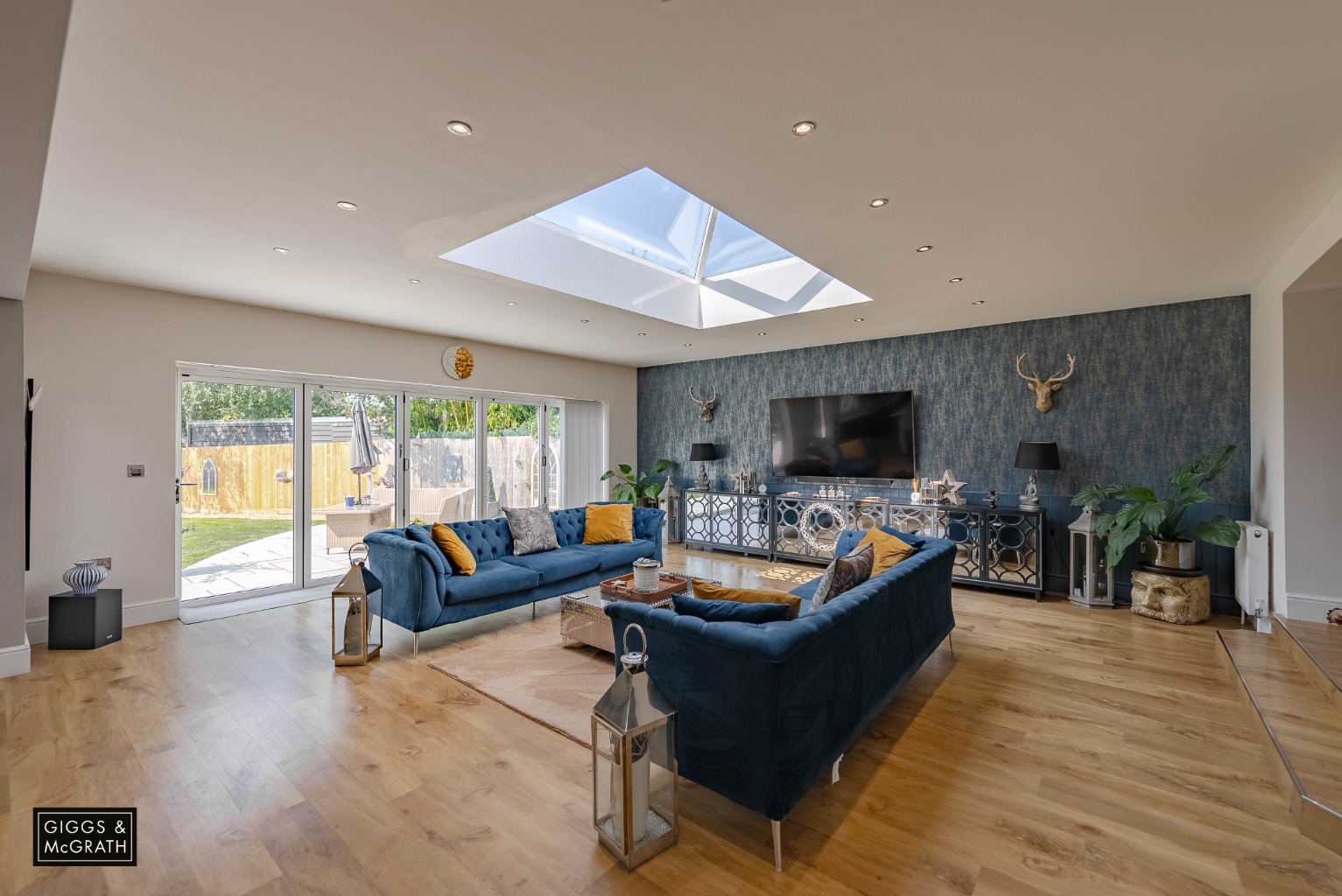 5 bed detached house for sale in Ermine Street, Huntingdon  - Property Image 8