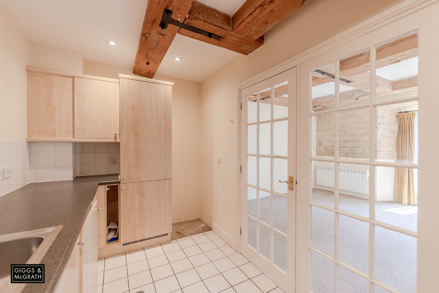 3 bed ground floor flat for sale in London Road, St. Ives  - Property Image 6