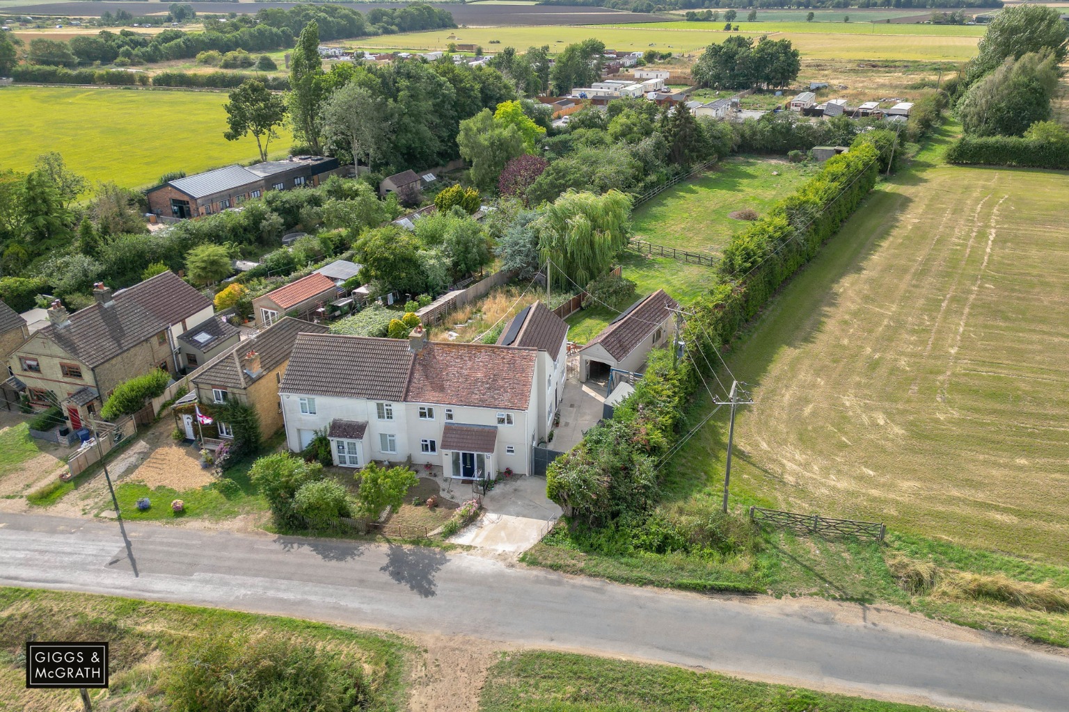 5 bed semi-detached house for sale in Parkhall Road, Huntingdon - Property Image 1
