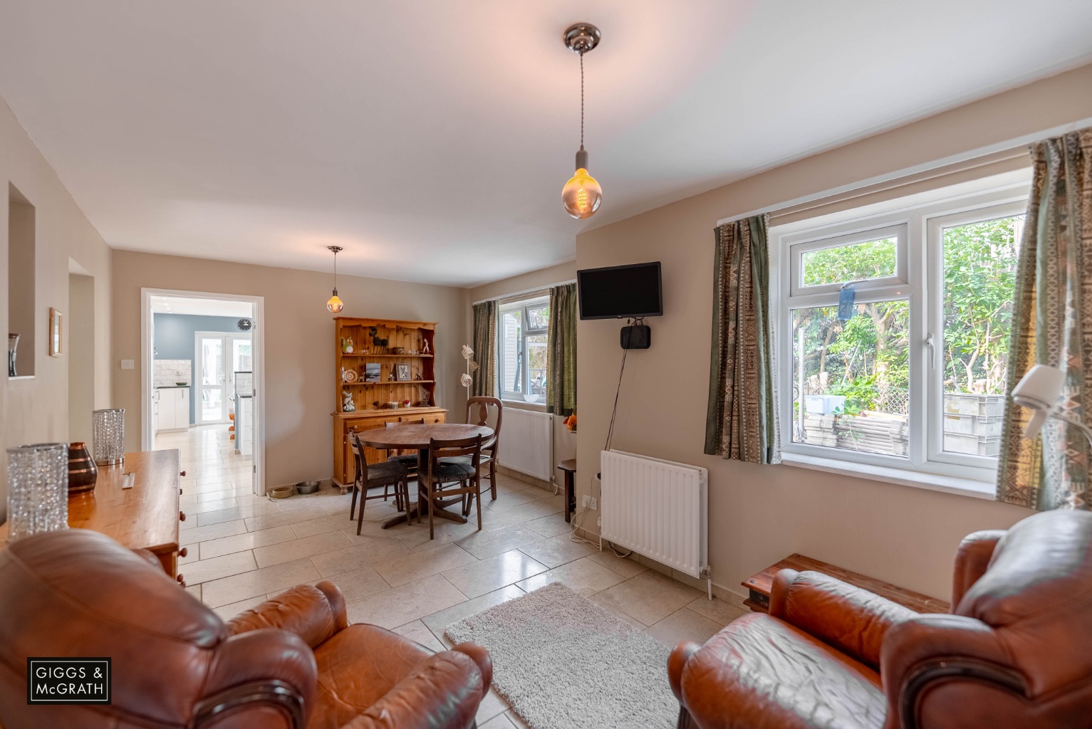 5 bed semi-detached house for sale in Parkhall Road, Huntingdon 7